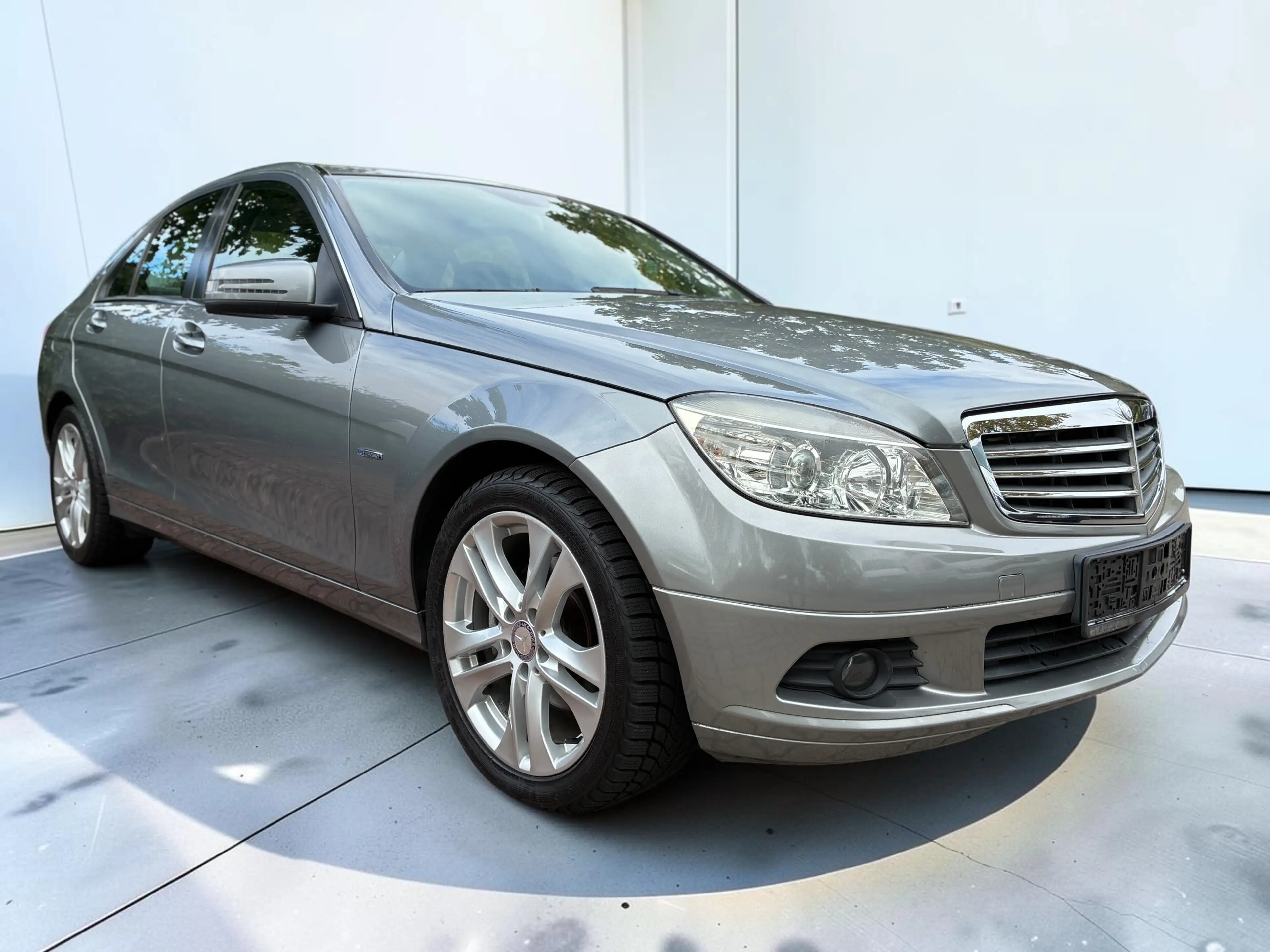 Mercedes-Benz C 200 C-Klasse CGI Automatik BlueEFFICIENCY Elegance *Steuerkette NEU*