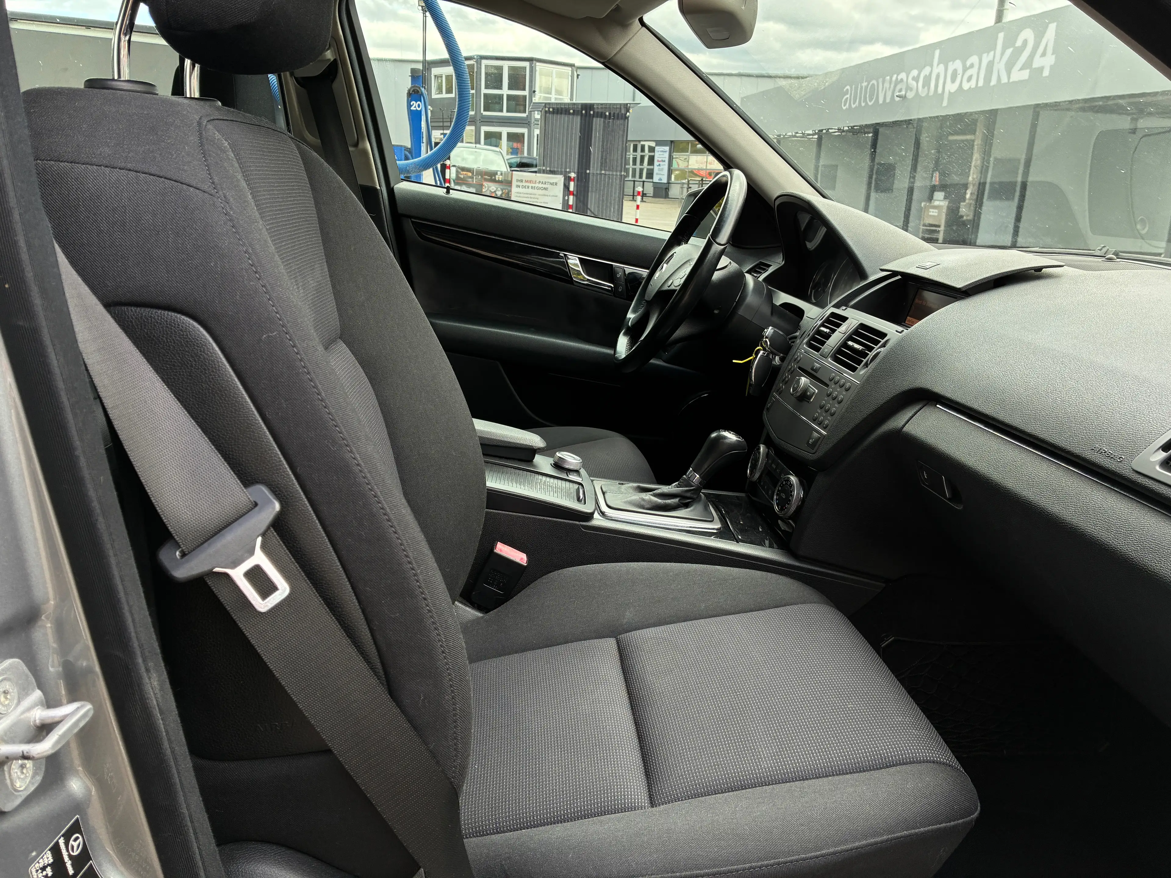 Mercedes-Benz C 200 C-Klasse CGI Automatik BlueEFFICIENCY Elegance *Steuerkette NEU* — photo 14