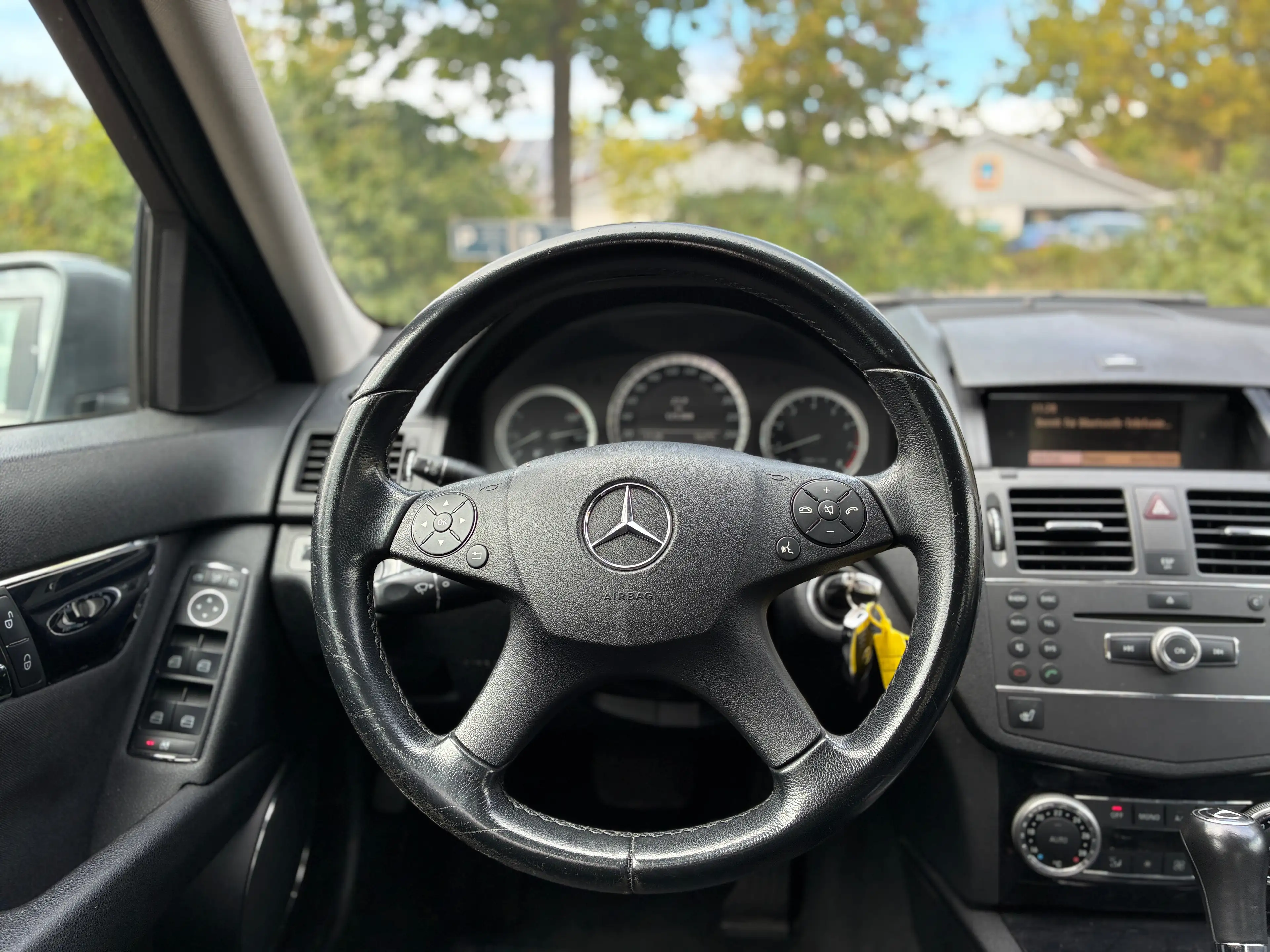 Mercedes-Benz C 200 C-Klasse CGI Automatik BlueEFFICIENCY Elegance *Steuerkette NEU* — photo 12