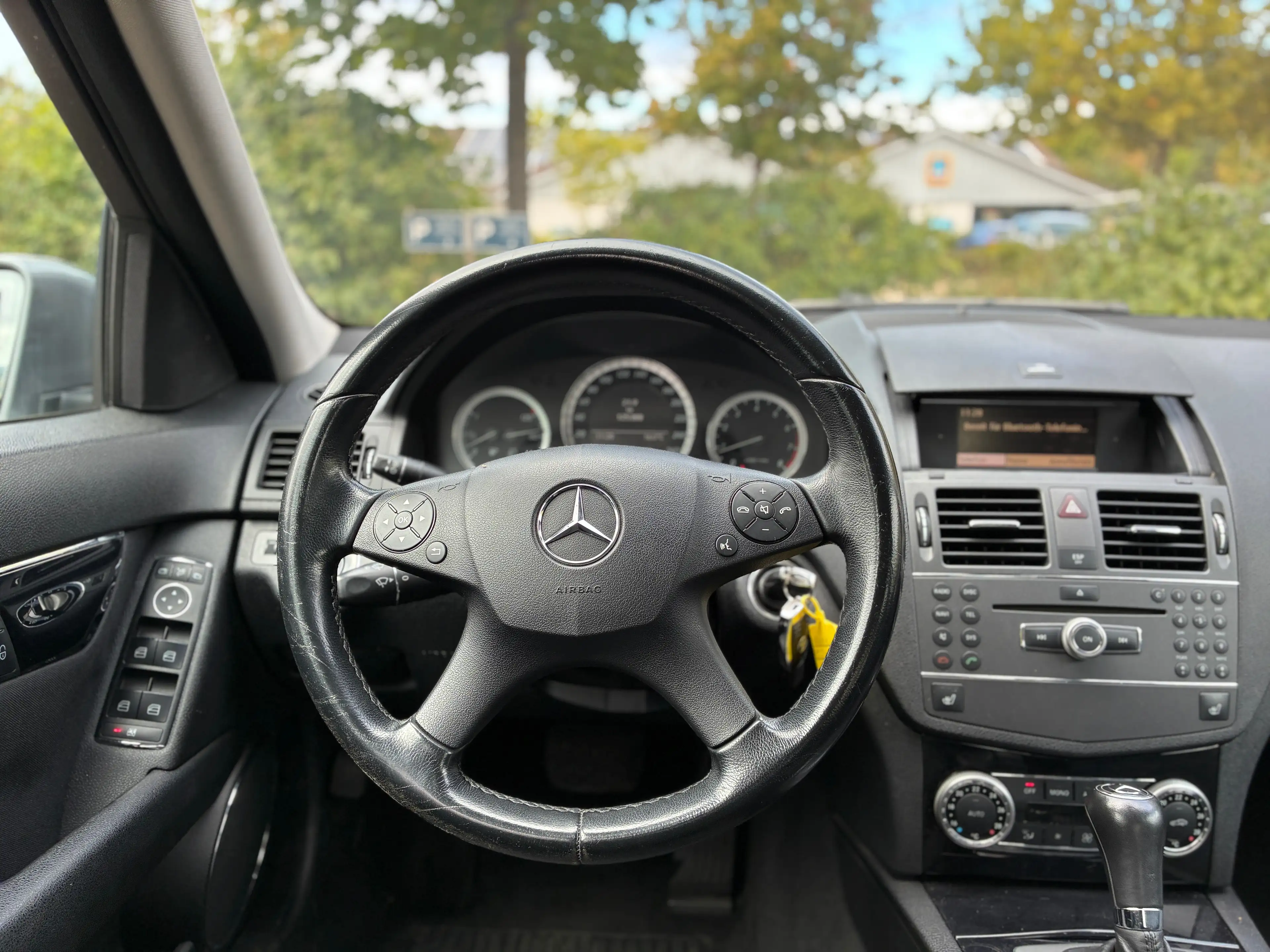 Mercedes-Benz C 200 C-Klasse CGI Automatik BlueEFFICIENCY Elegance *Steuerkette NEU* — photo 11