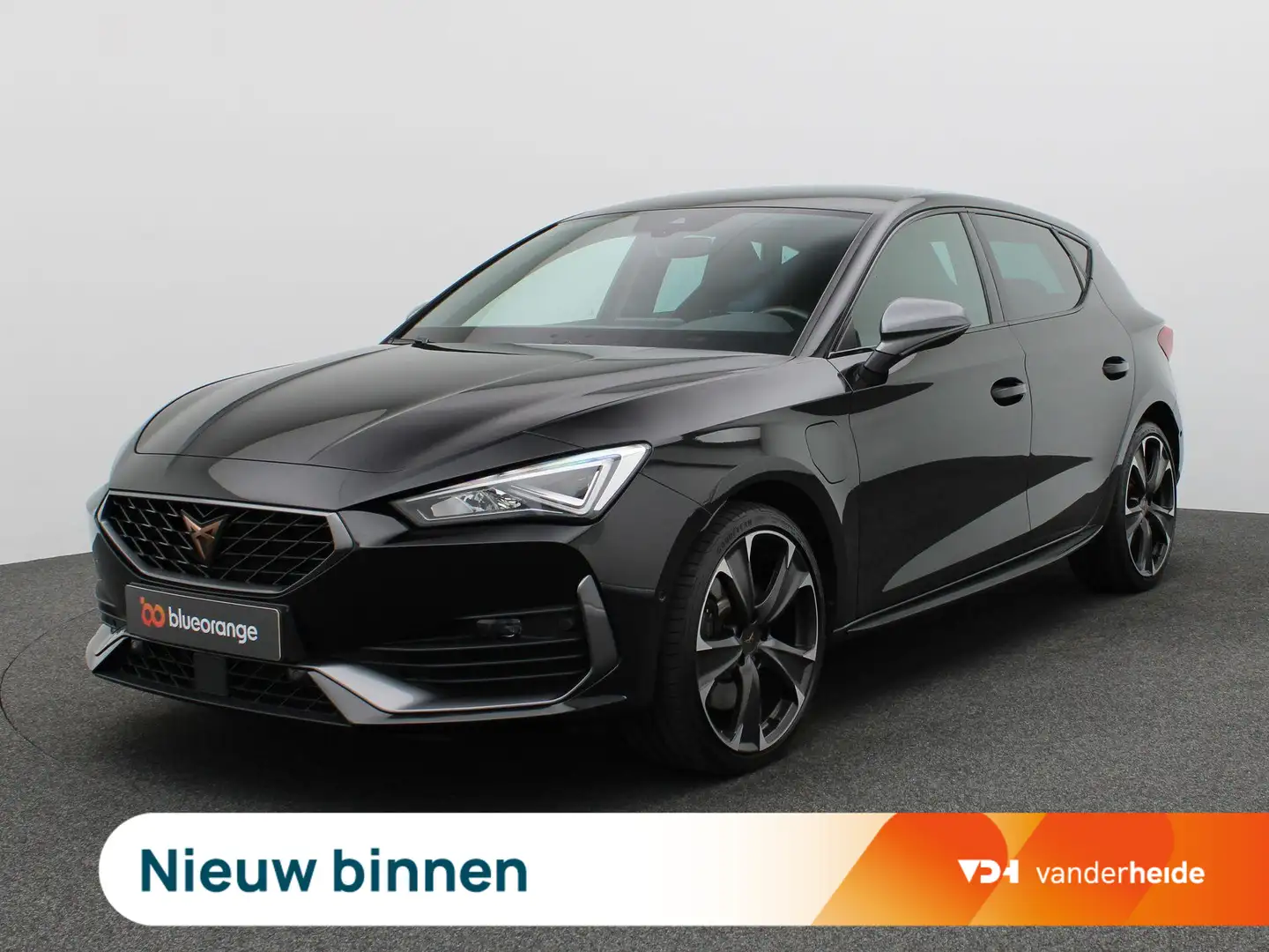 CUPRA Leon 1.4 e-Hybrid 245pk Supersportstuur, Side Skirts, S Zwart - 1