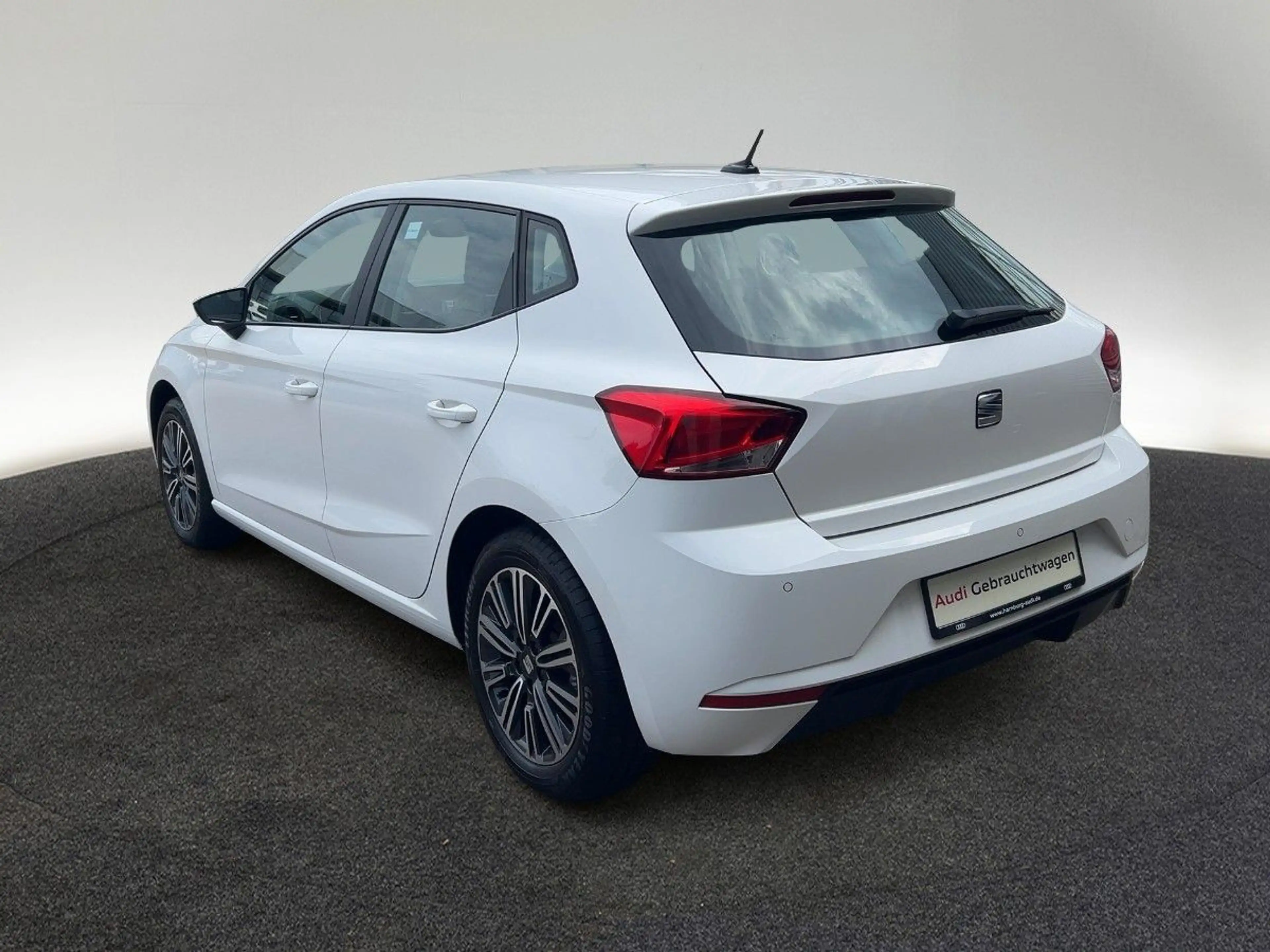 SEAT Ibiza 1.0 TSI Style Edition 6-Gang LED PDC Klima — photo 3