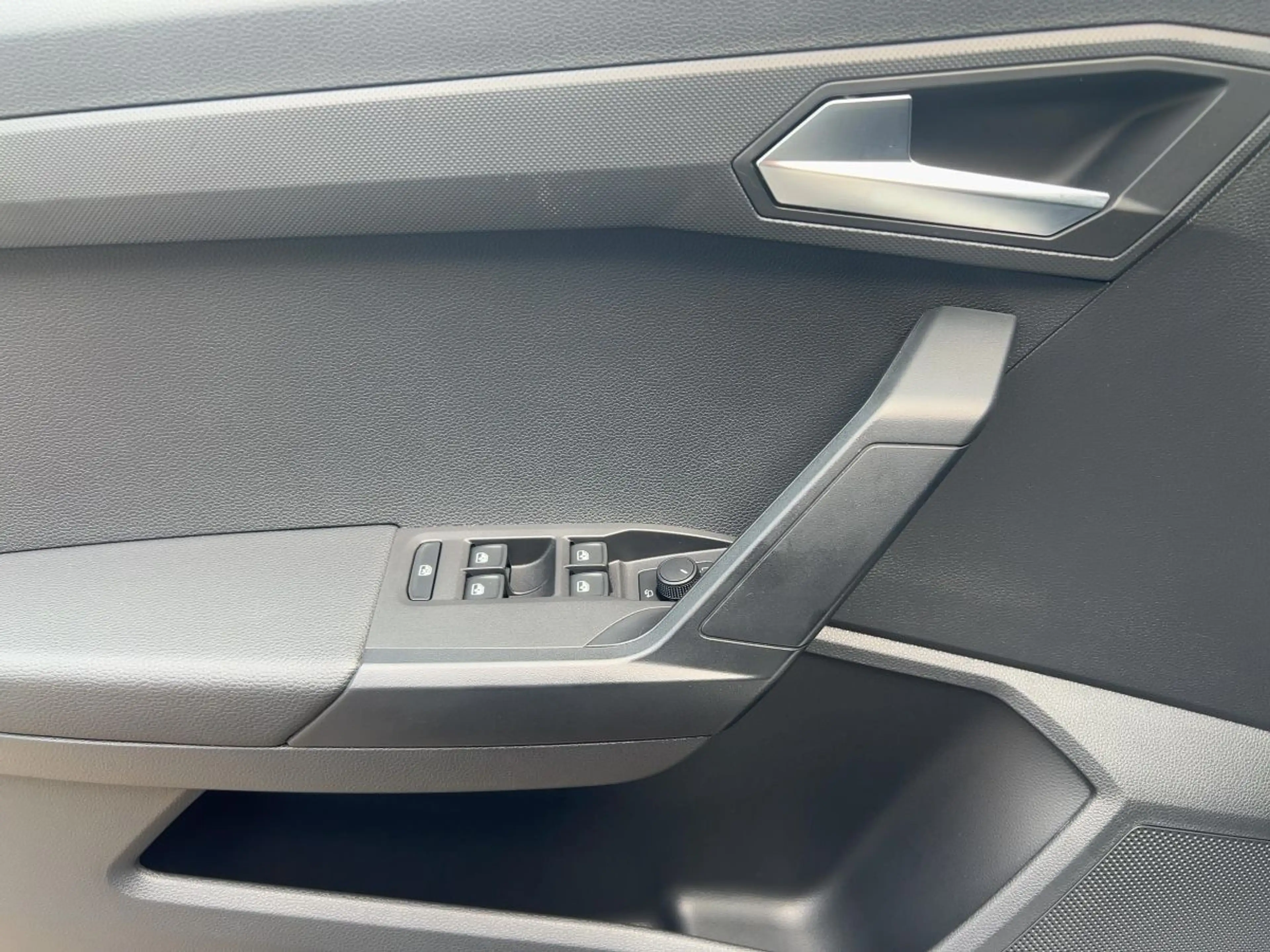 SEAT Ibiza 1.0 TSI Style Edition 6-Gang LED PDC Klima — photo 12