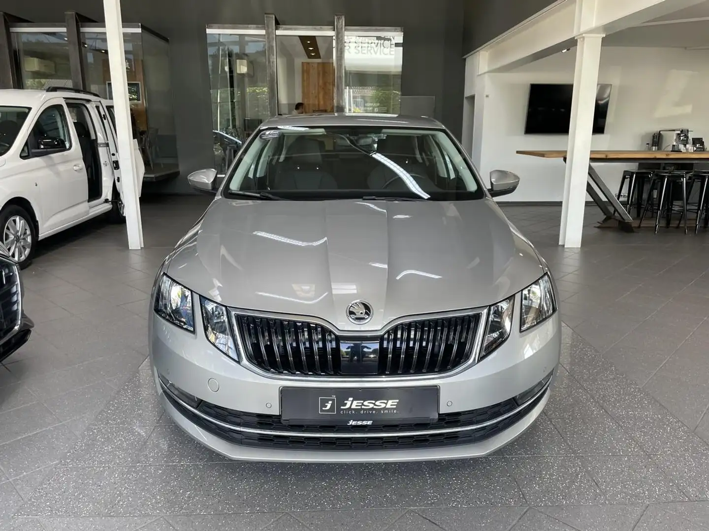 Skoda Octavia 1.5 TSI ACT Style Tempomat CarPlay PDC Beige - 2