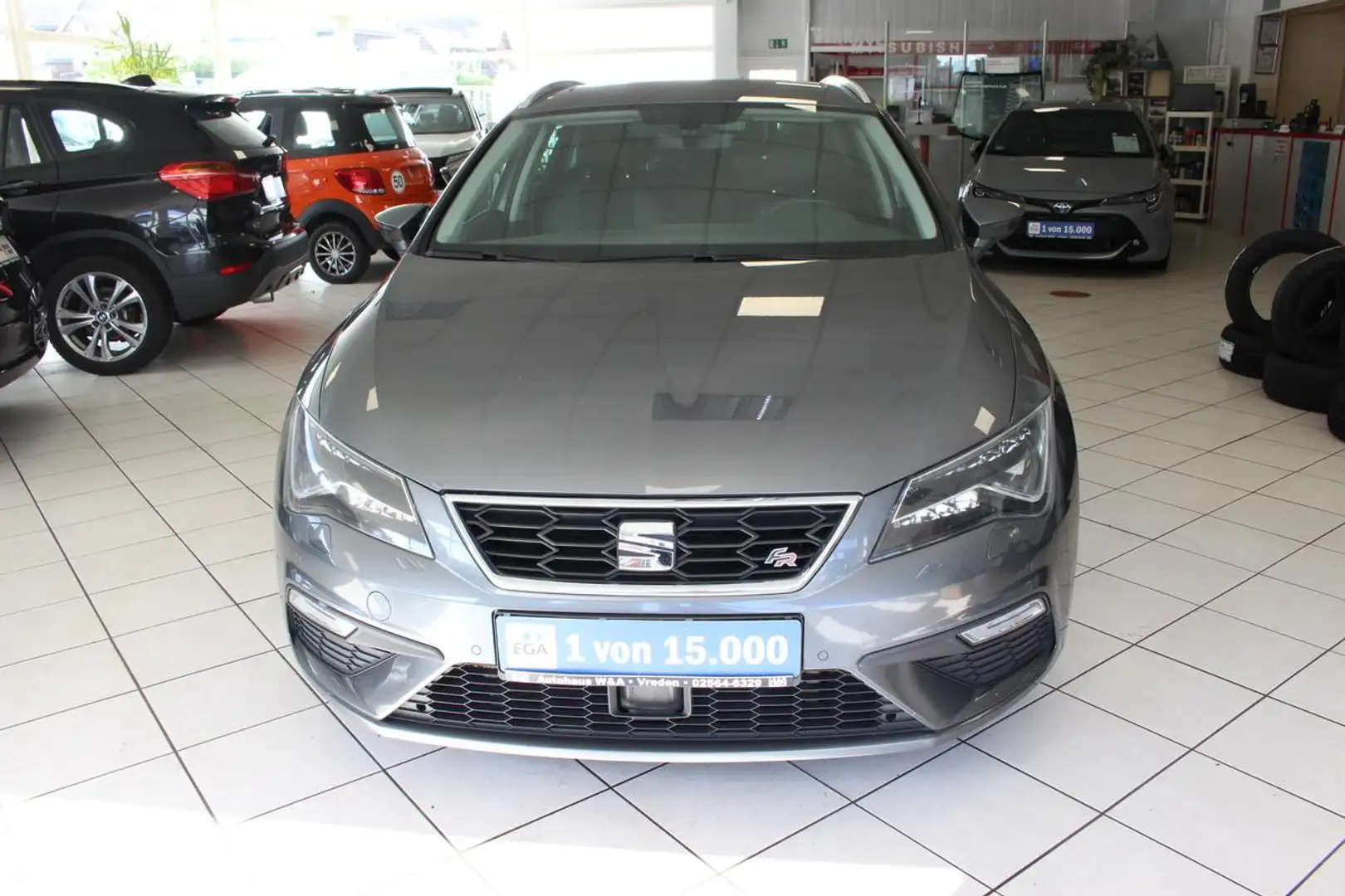 SEAT Leon ST FR.DSG.PANO-DACH.SPORT.LED Grau - 2
