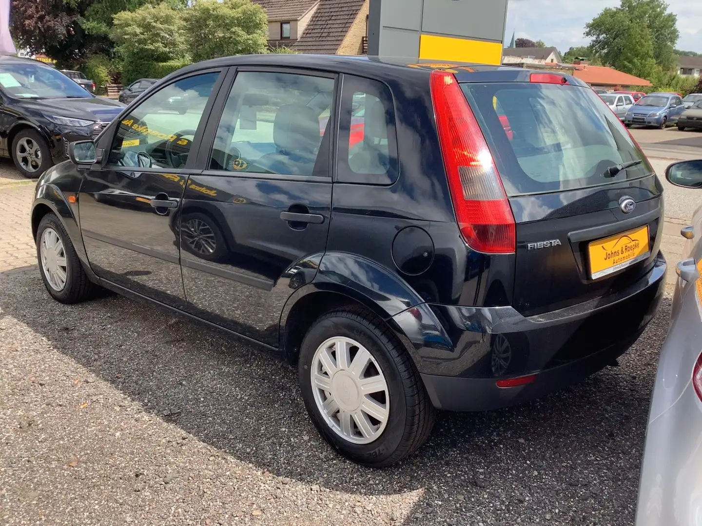 Ford Fiesta Ambiente 1,4 / ALLWETTERREIFEN / Noir - 2