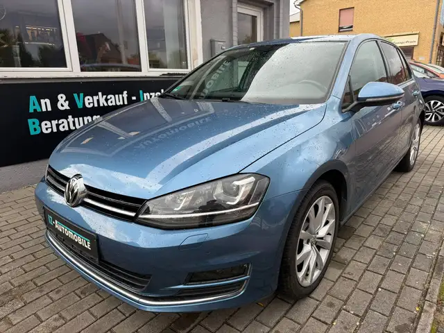 Volkswagen Golf view 3