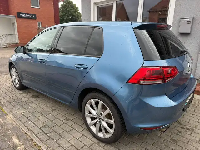 Volkswagen Golf view 10