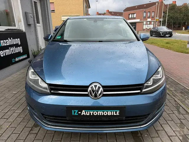 Volkswagen Golf view 4
