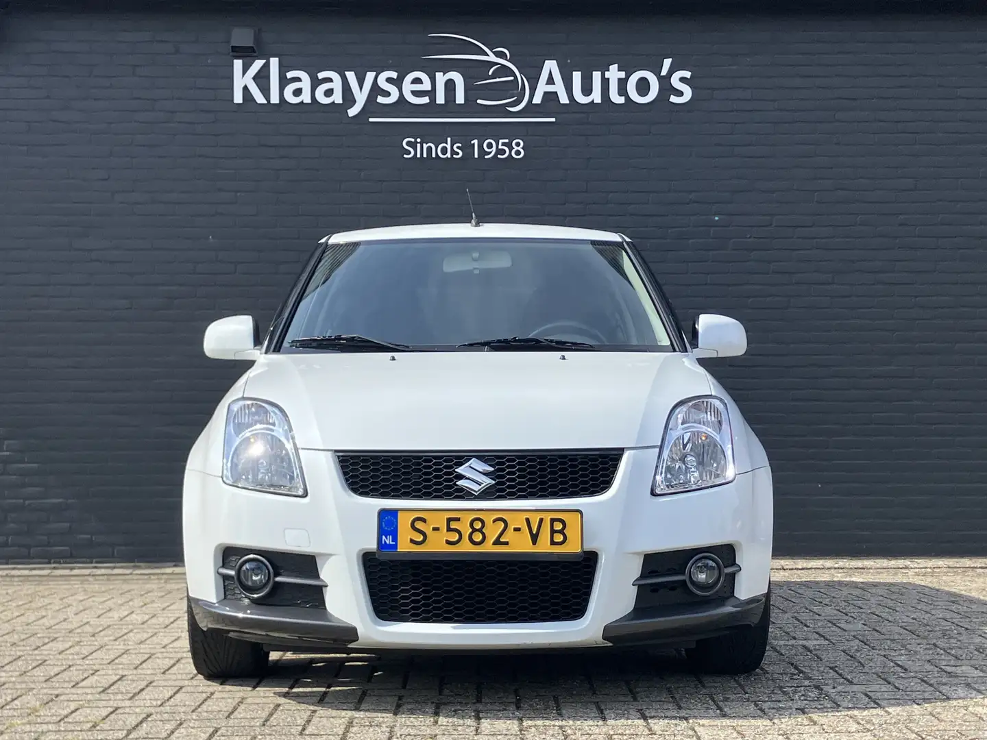Suzuki Swift 1.6 Sport 126 pk | climate control | sportstoelen Wit - 2