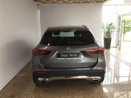 Annonce voiture d'occasion Mercedes-Benz GLA 180 - CARADIZE