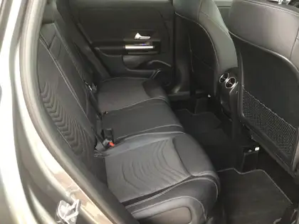 Annonce voiture d'occasion Mercedes-Benz GLA 180 - CARADIZE