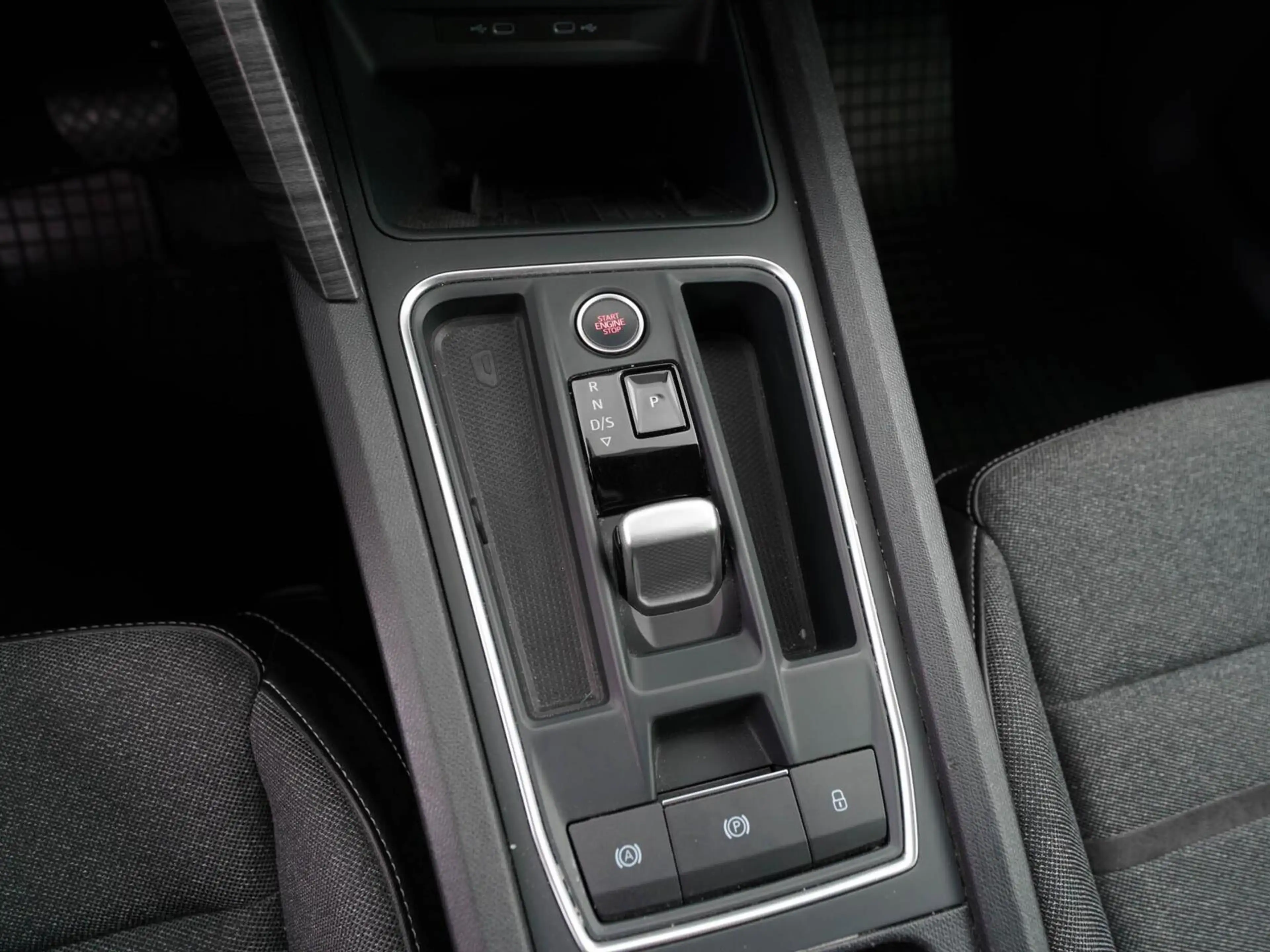 SEAT Leon e-Hybrid Sportstourer 1.4 TSI eHybrid 204pk PHEV Xcellencee — photo 28