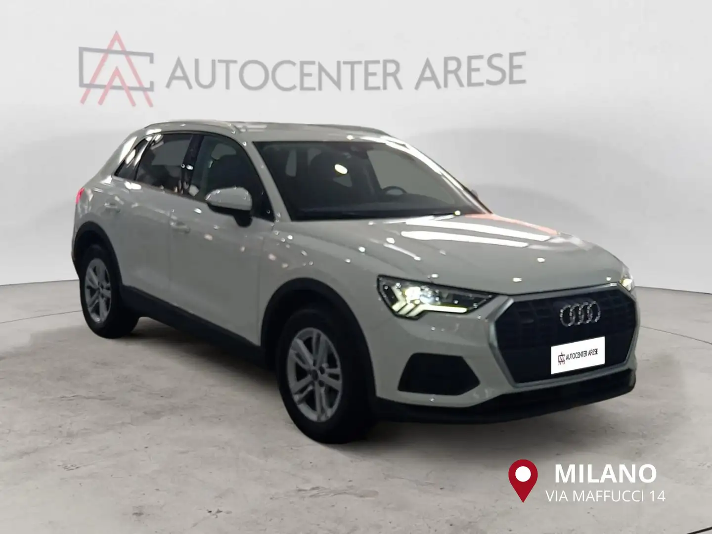 Audi Q3 35 TDI quattro S tronic Bianco - 2