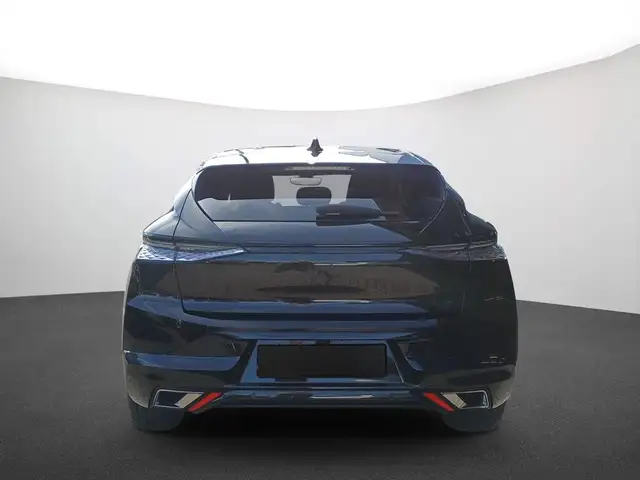 DS Automobiles DS 4 view 4