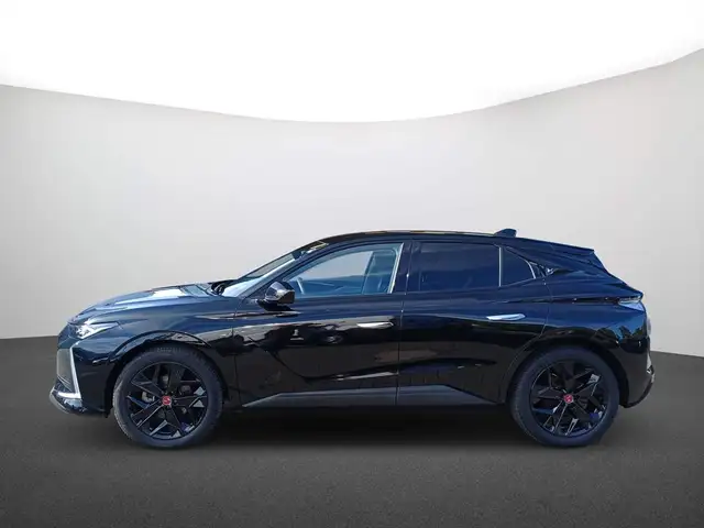 DS Automobiles DS 4 view 5