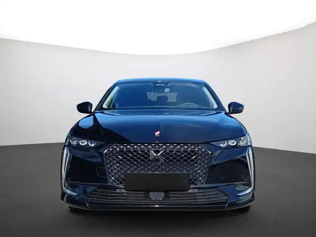 DS Automobiles DS 4 view 3