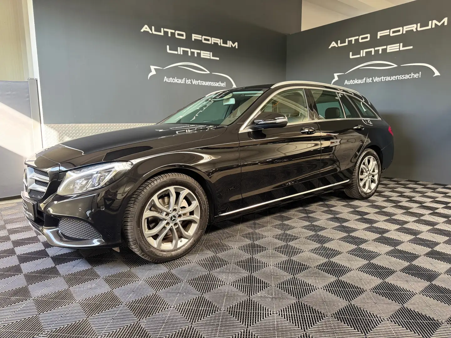 Mercedes-Benz C 180 T CGI-ALLWETTER-AUTOMATIK-TEILLEDER-AHK-LED- Noir - 2