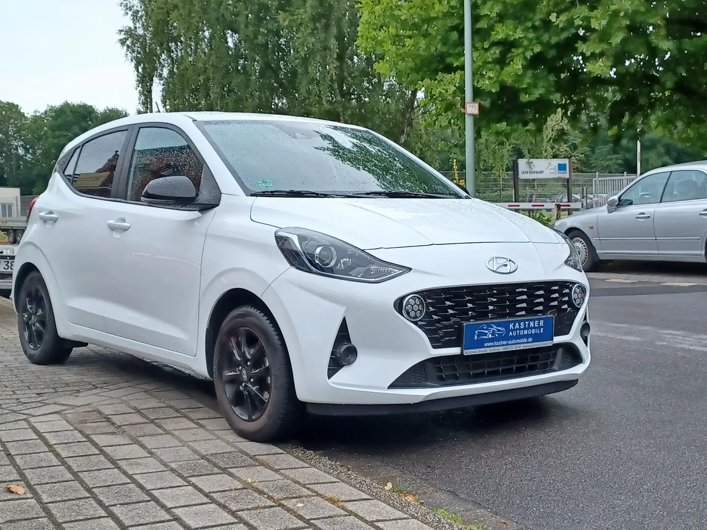 Hyundai i10 Connect & Go Weiß - 1