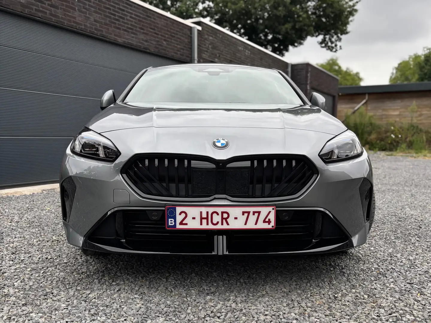 BMW 120 120i Aut. Edition Sport Grijs - 2