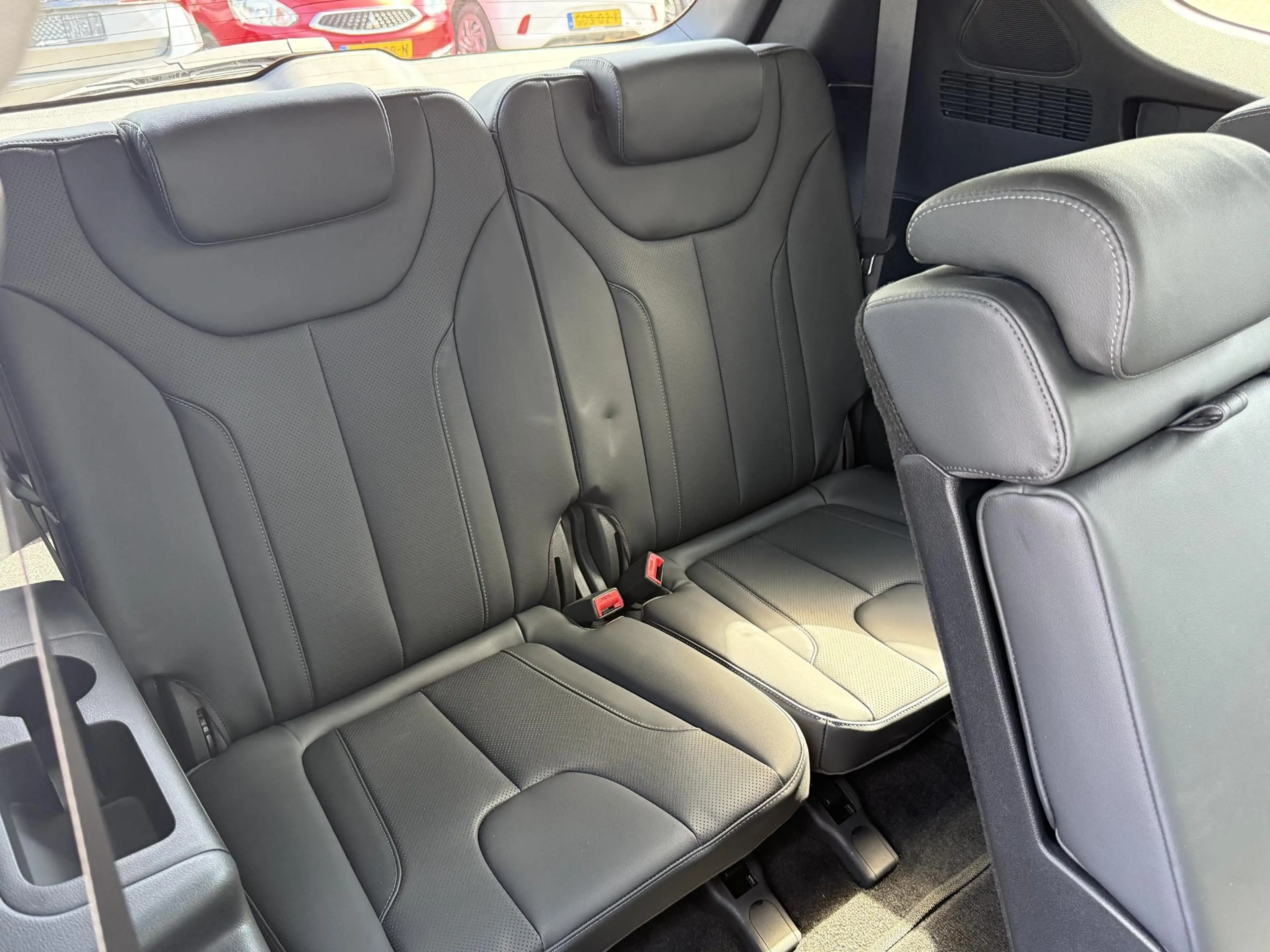 Hyundai SANTA FE 1.6 T-GDI PHEV Premium 7p. / 1e eig / Dealer onder — photo 15