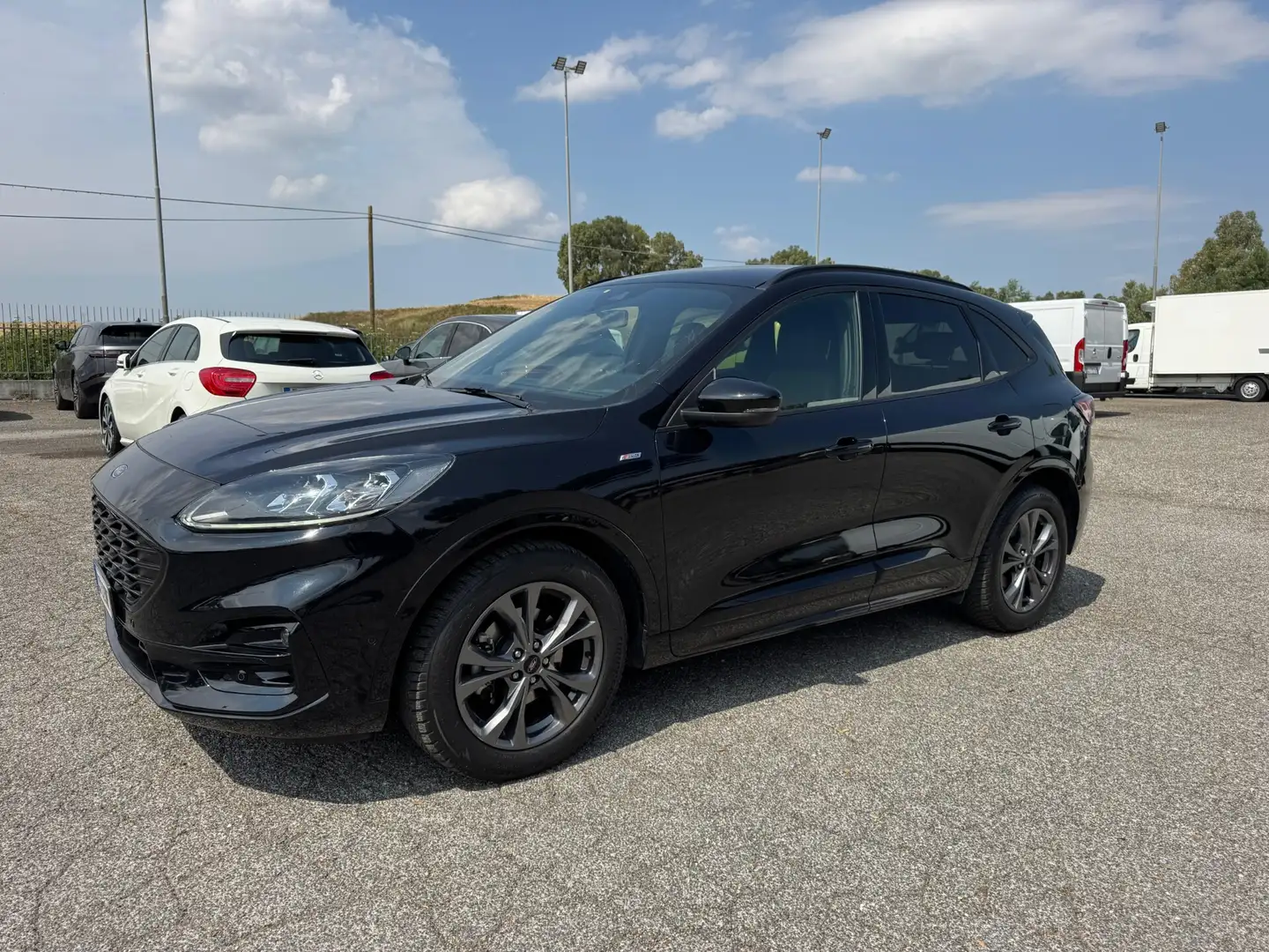 Ford Kuga 2.5 Full Hybrid 190 CV CVT 2WD ST-Line X Negro - 1