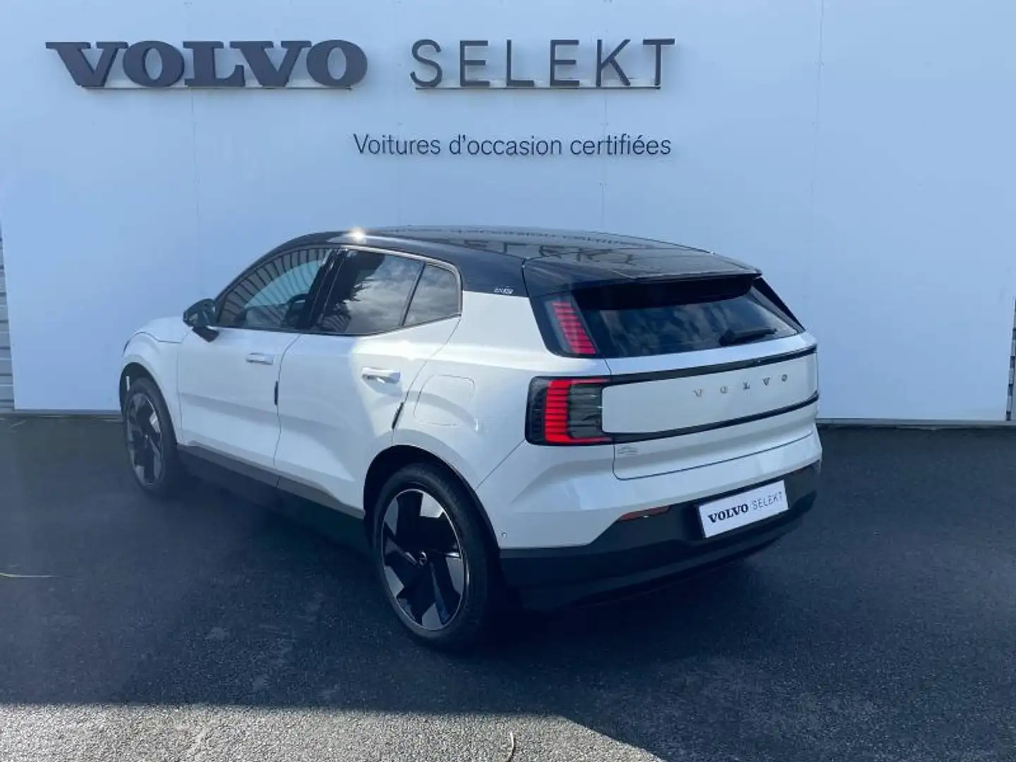 Volvo EX30 Twin Performance 428ch Ultra Blanc - 2