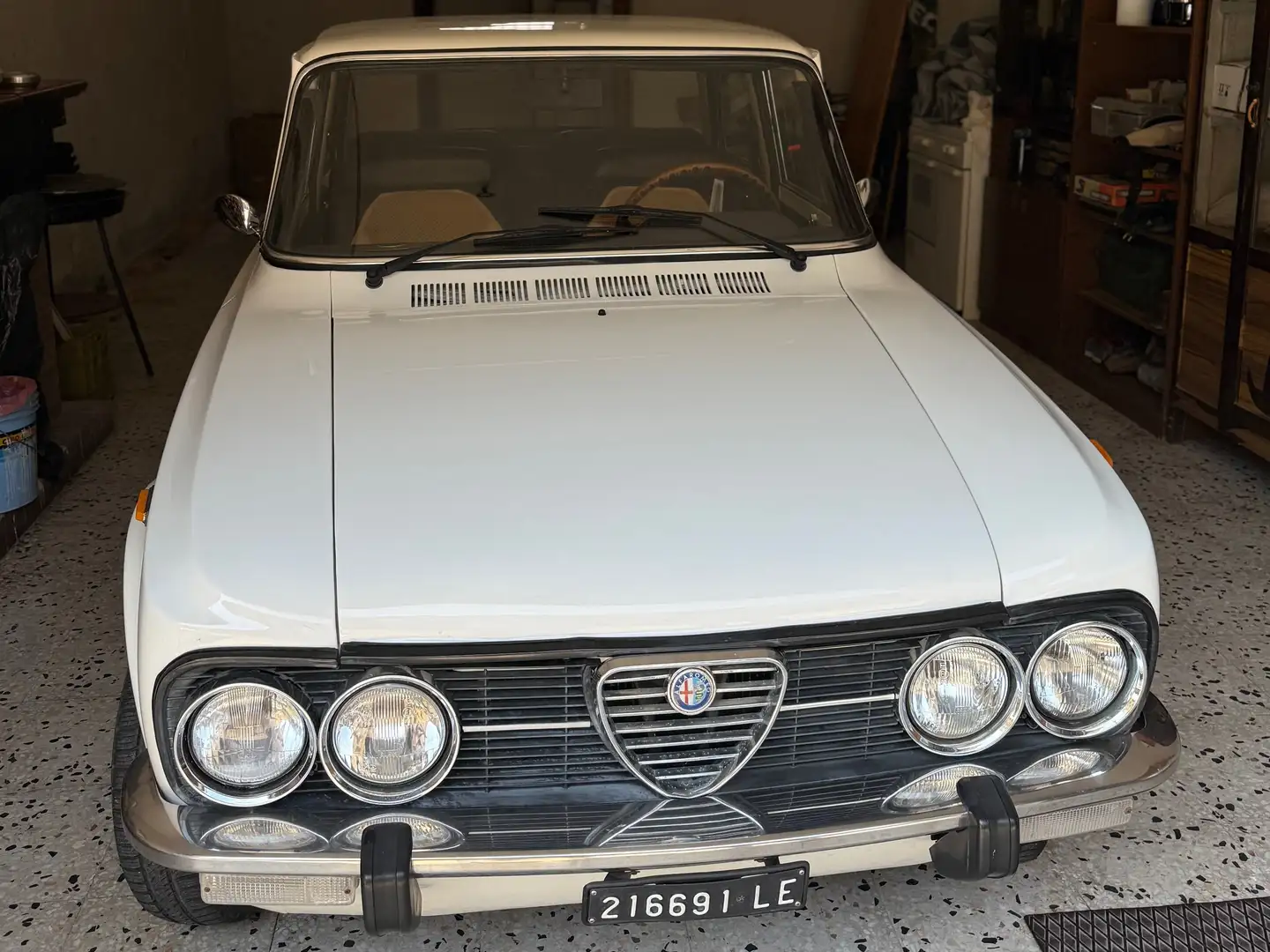 Oldtimer Alfa Romeo Nova Super 1300 Blanc - 1