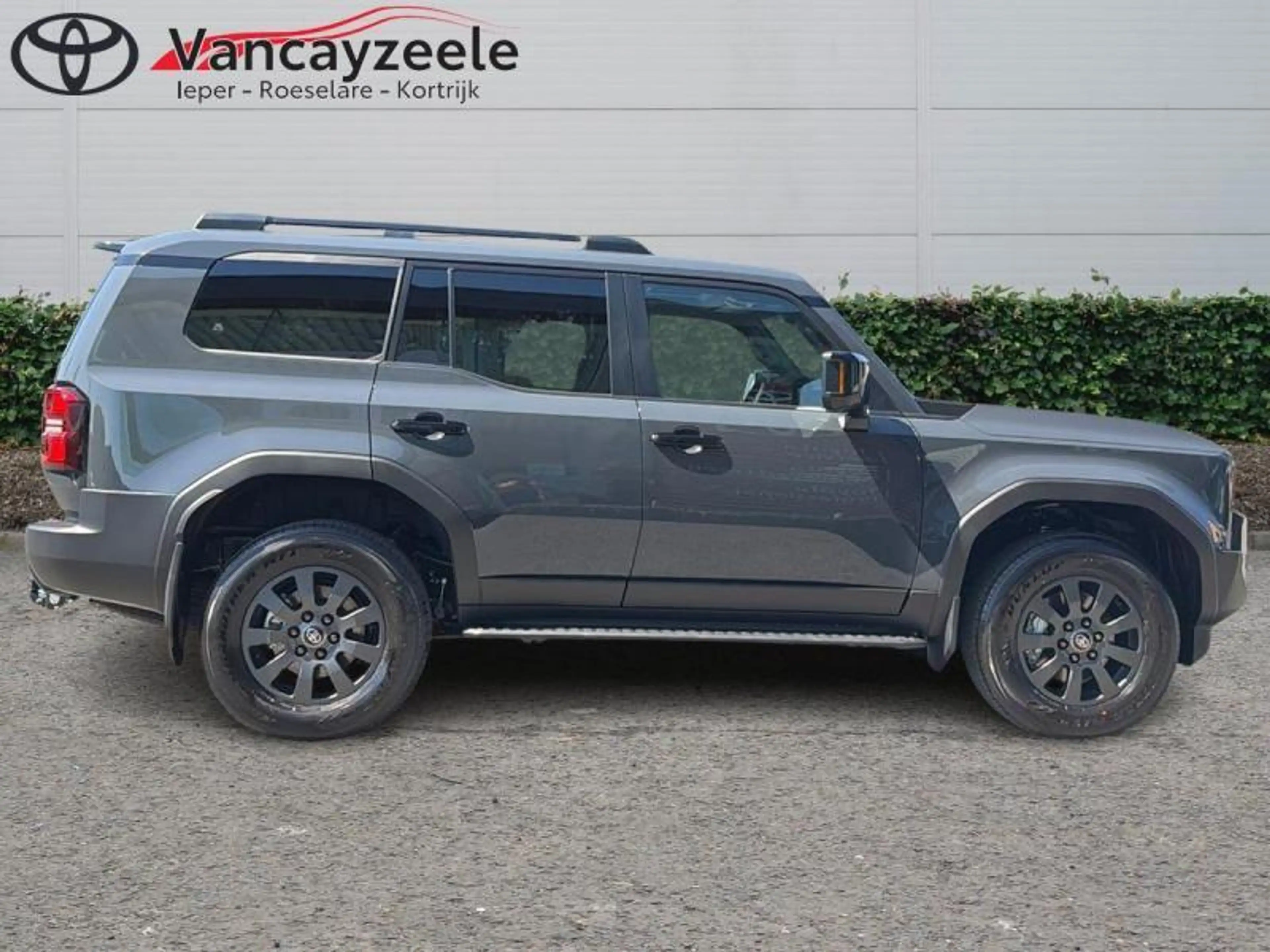 Toyota Land Cruiser VX 72851 + BTW — photo 3
