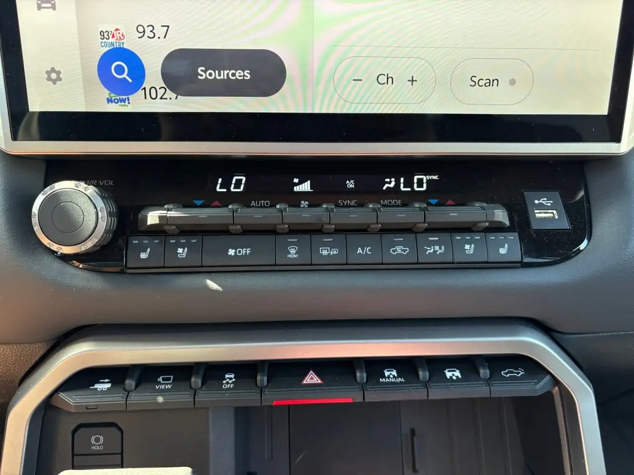 Toyota Tundra снимка Toyota Tundra