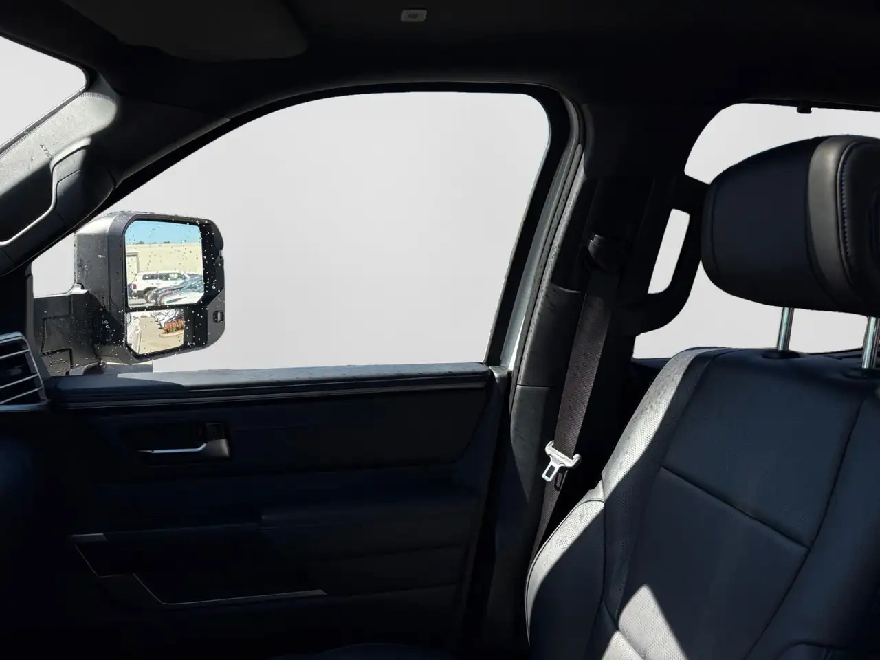 Toyota Tundra снимка Toyota Tundra