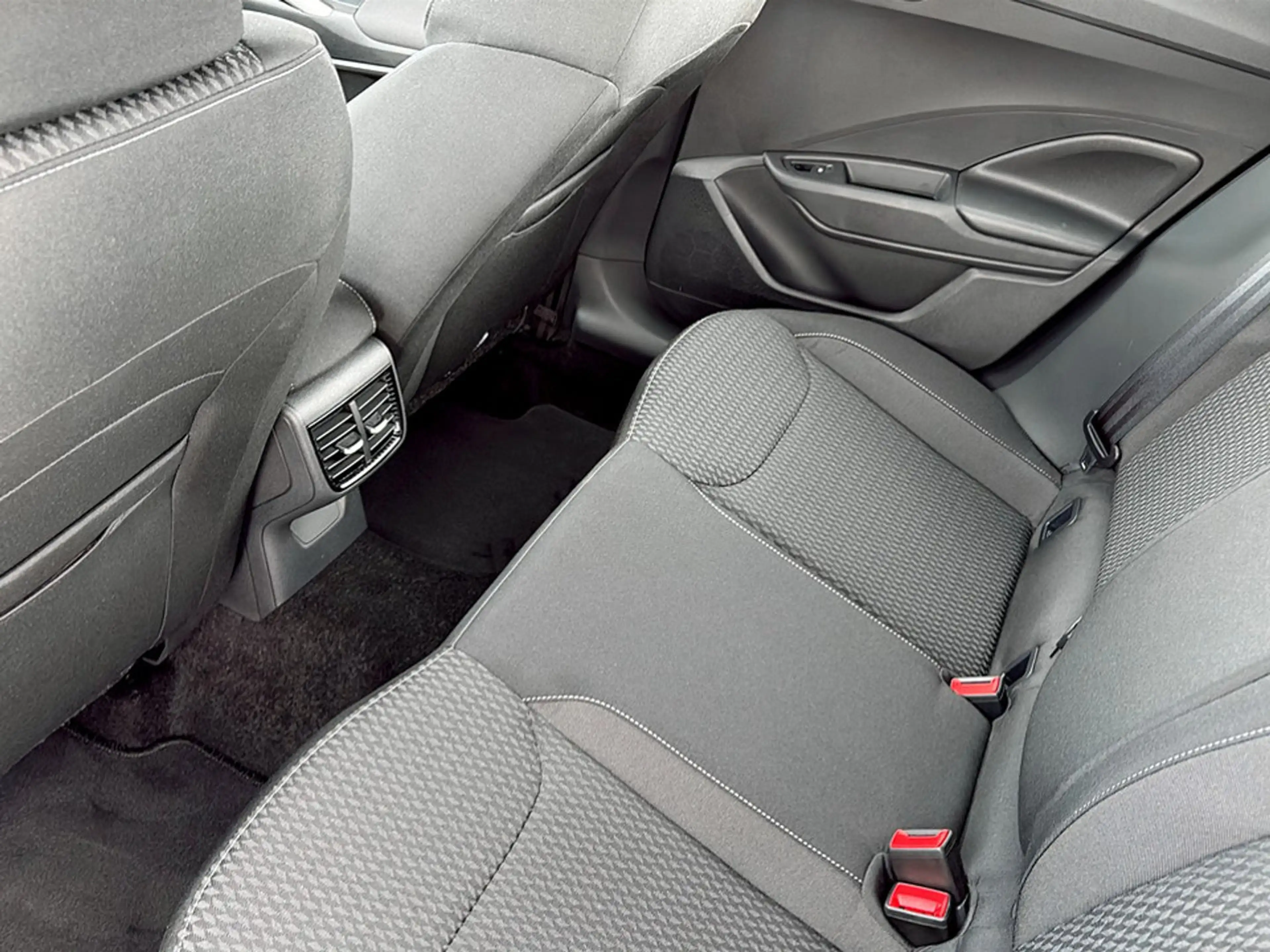 Skoda Fabia Selection TSI — photo 11