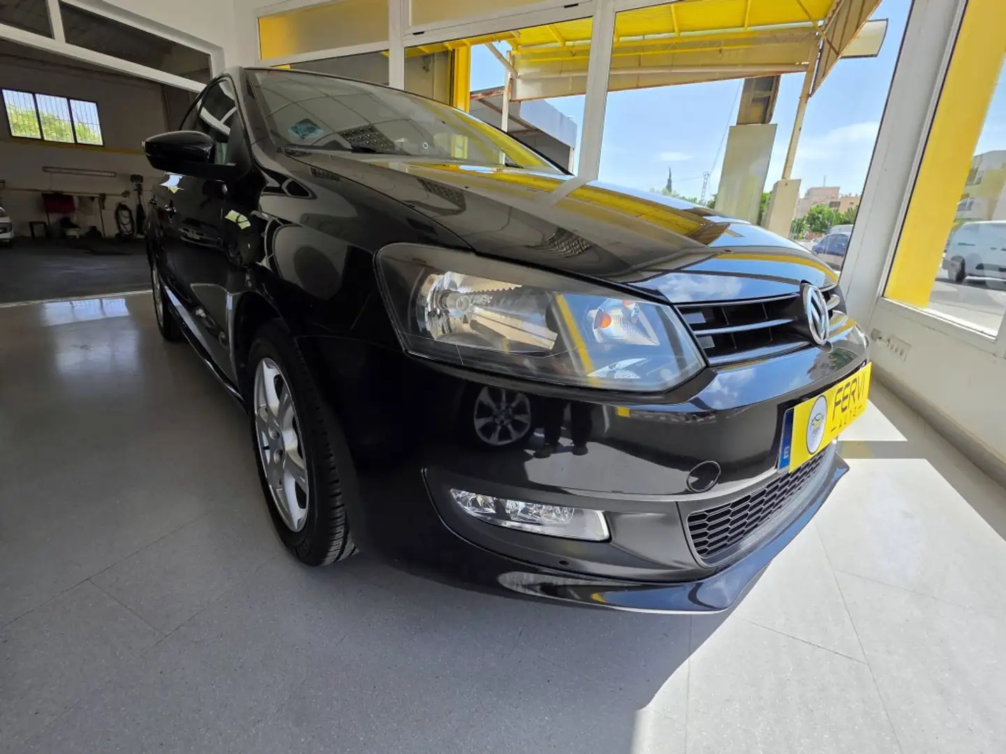 Volkswagen Polo 1.2 TSI Advance DSG 90 Negro - 1