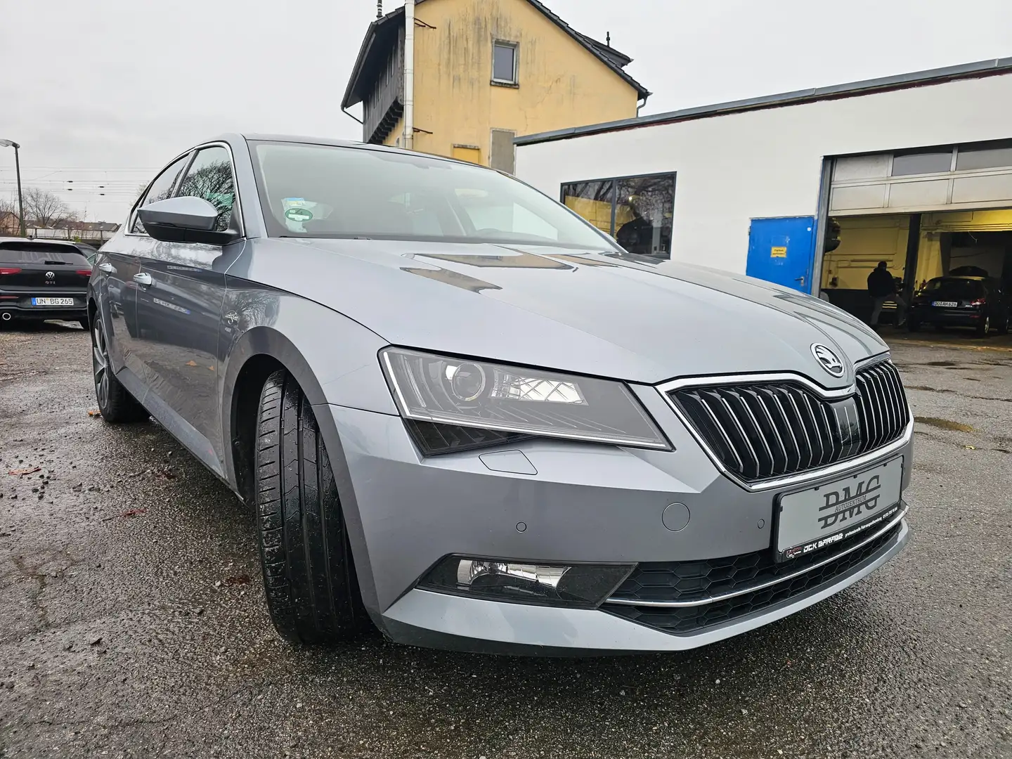 Skoda Superb 1.8 TSI Laurin&Klement | VOLLAUSSTATTUNG Gris - 2