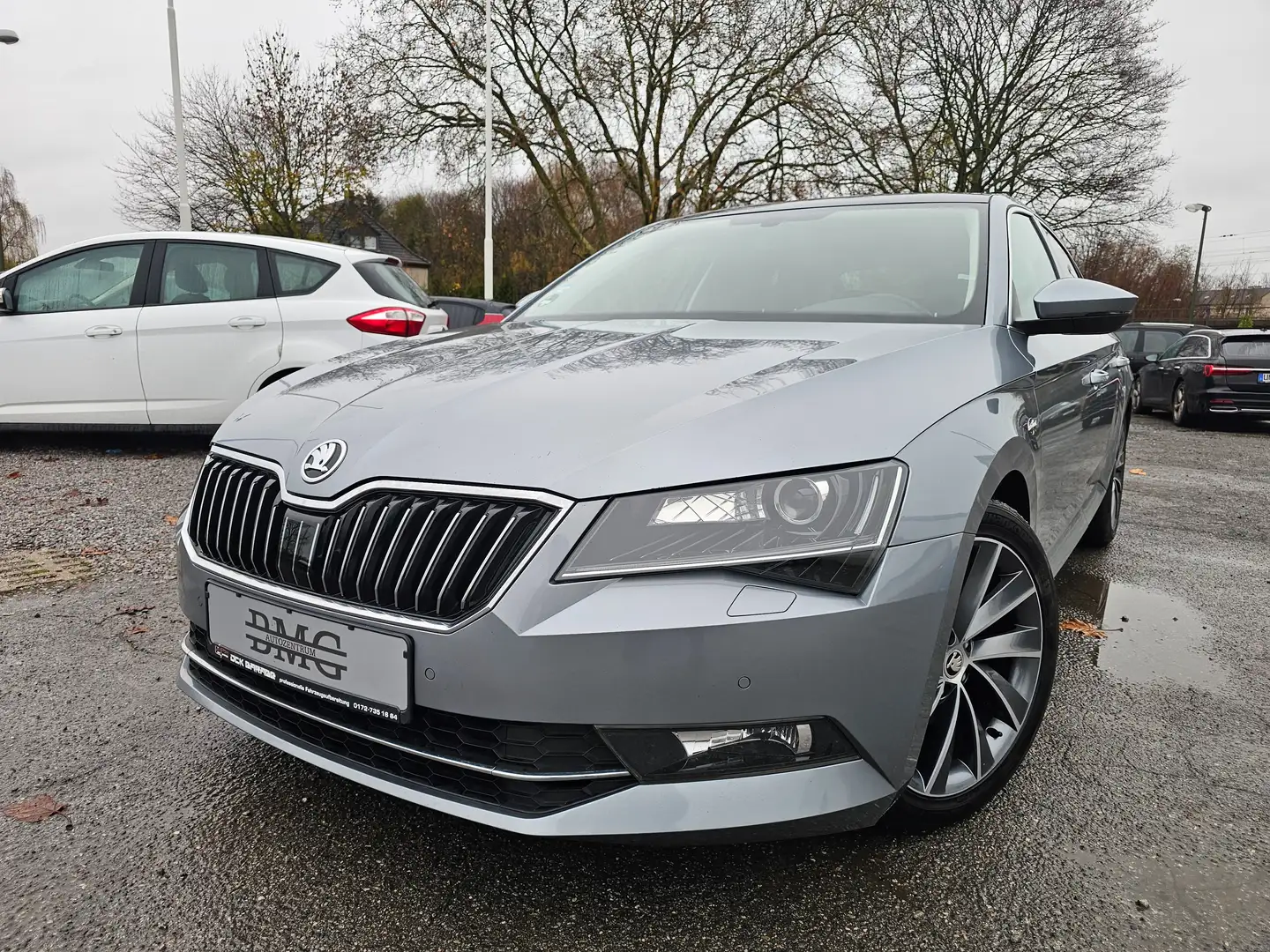 Skoda Superb 1.8 TSI Laurin&Klement | VOLLAUSSTATTUNG Gris - 1