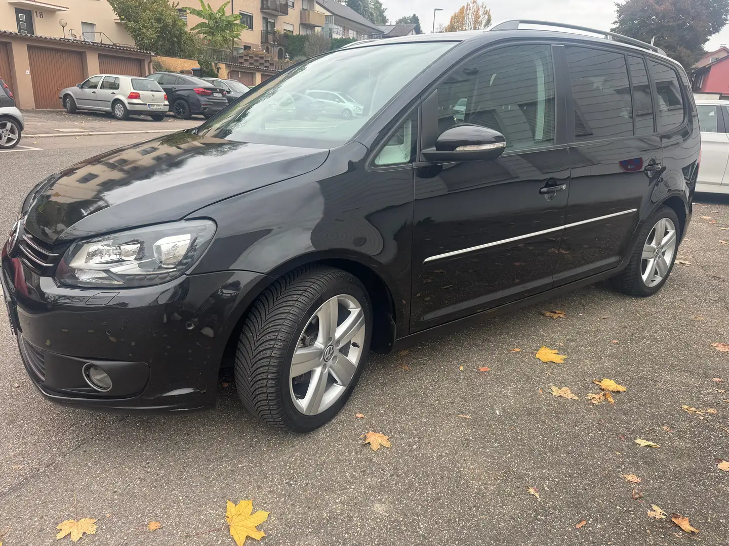 Volkswagen Touran Highline DSG VOLLLEDER LED R KAMERA Schwarz - 1
