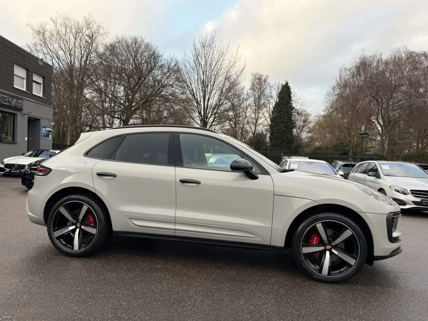 Porsche Macan T ACC/LUFT/Pano/Kamera/Chrono/21'/Bose Grijs - 2