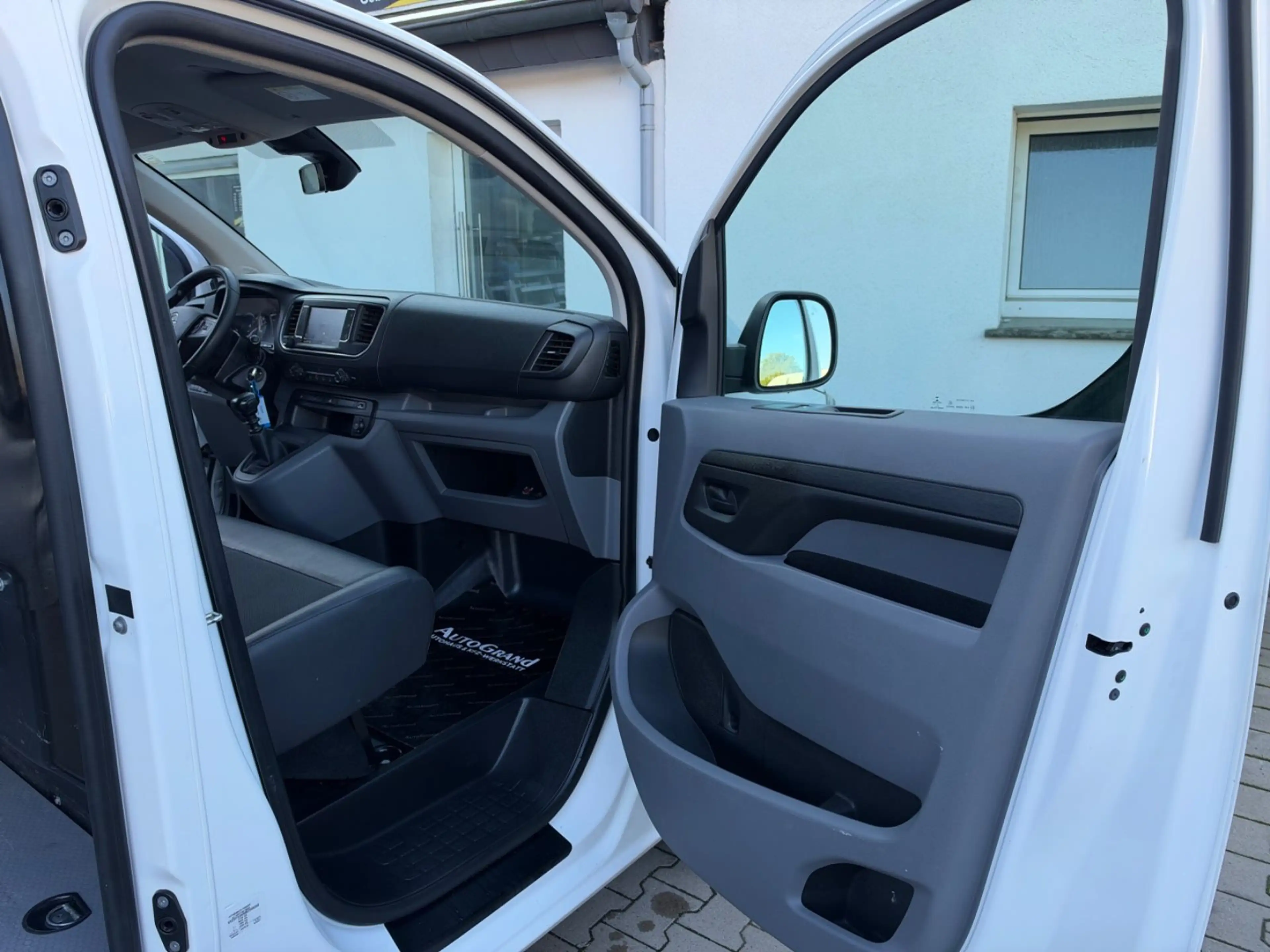 Opel Vivaro Kasten Edition L*1HAND*Assist*PDC*Kamera* — photo 13