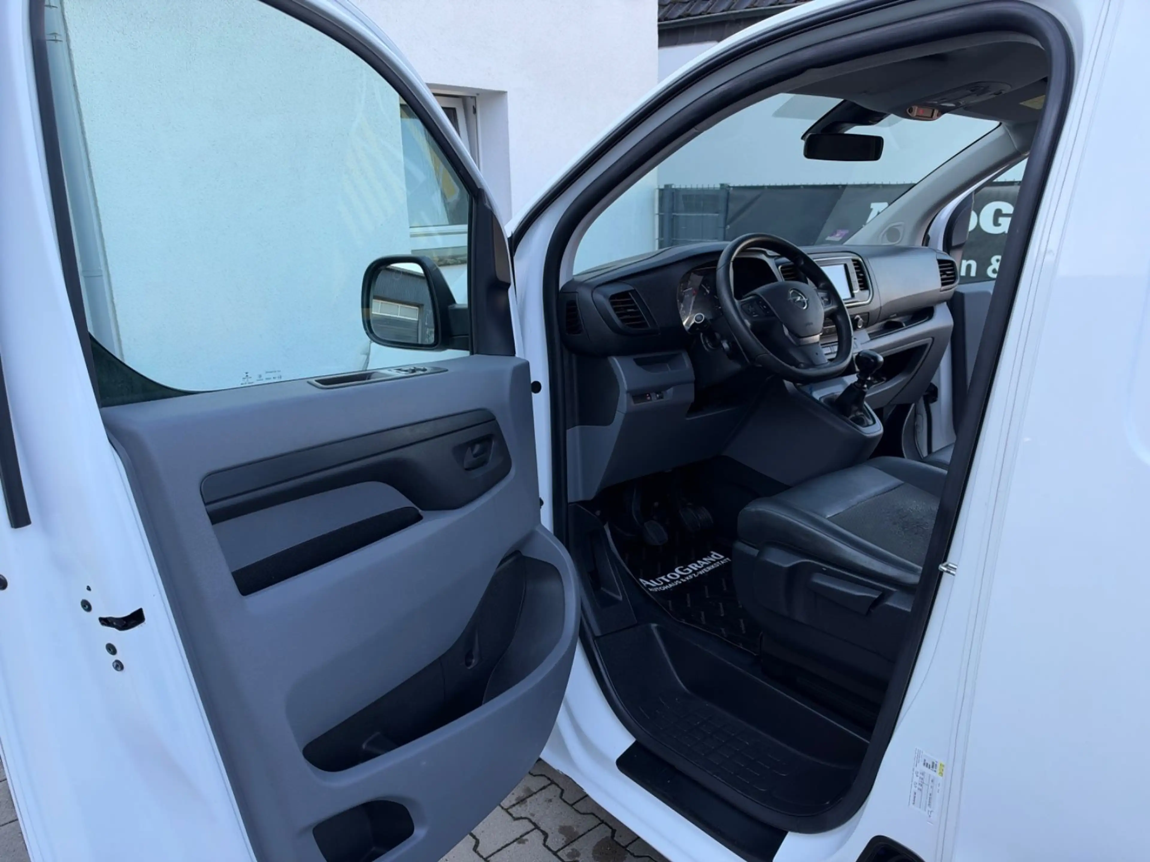 Opel Vivaro Kasten Edition L*1HAND*Assist*PDC*Kamera* — photo 10