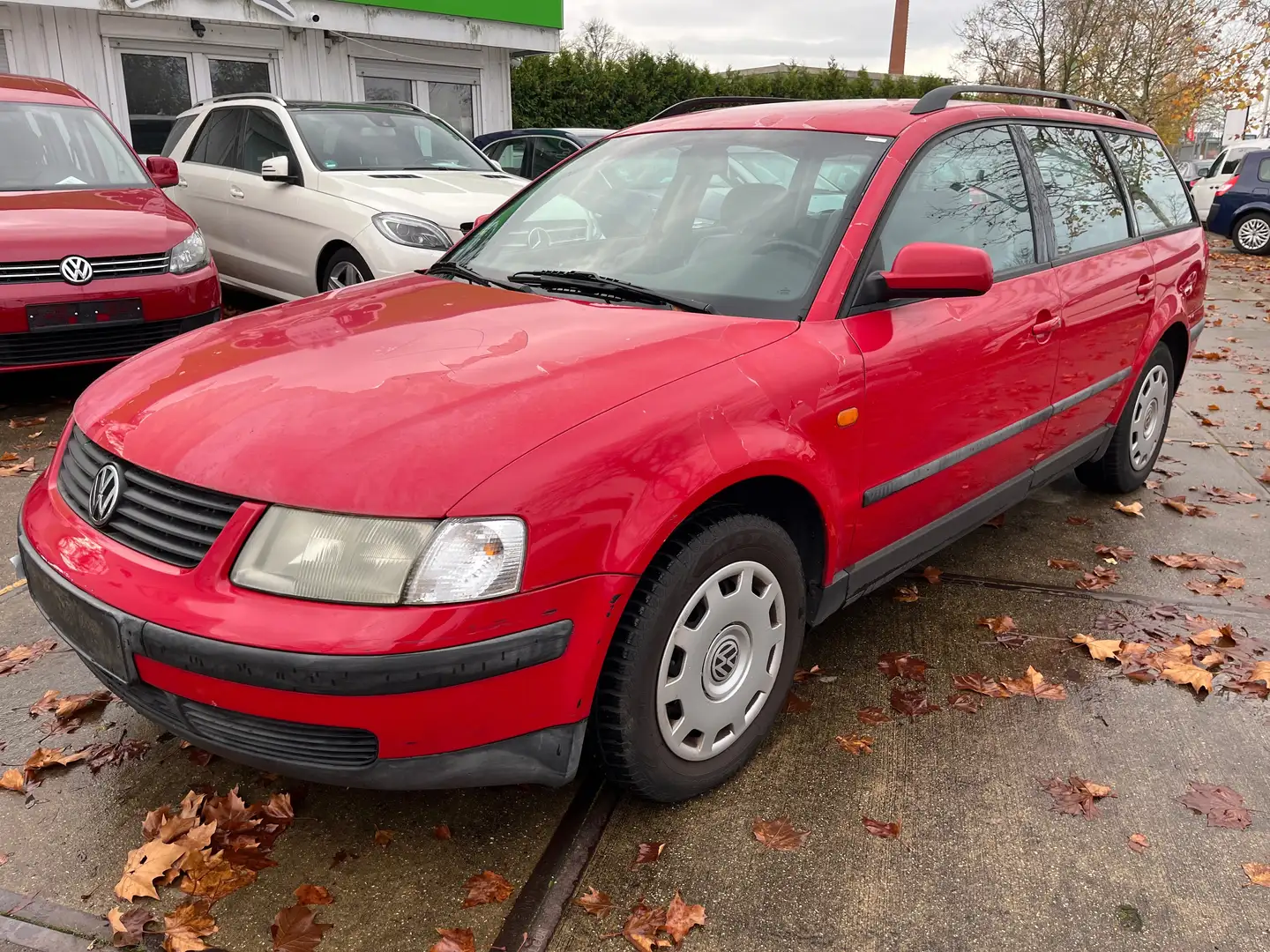 Volkswagen Passat Variant 3B Kombi 1.6 *Tüv 05/2027* Rot - 1