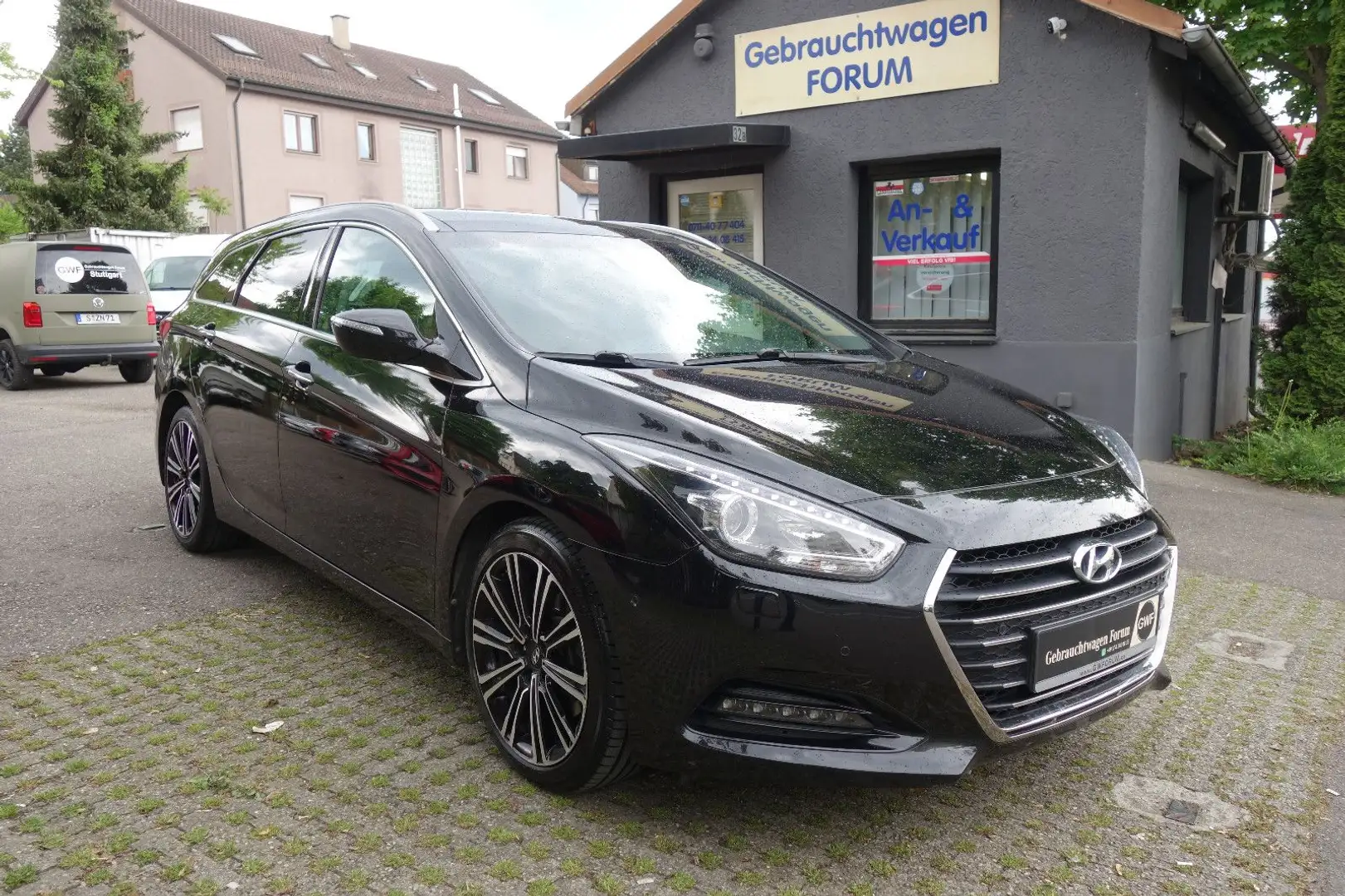 Hyundai i40 cw blue Premium - Klima, Pano, Navi Schwarz - 1