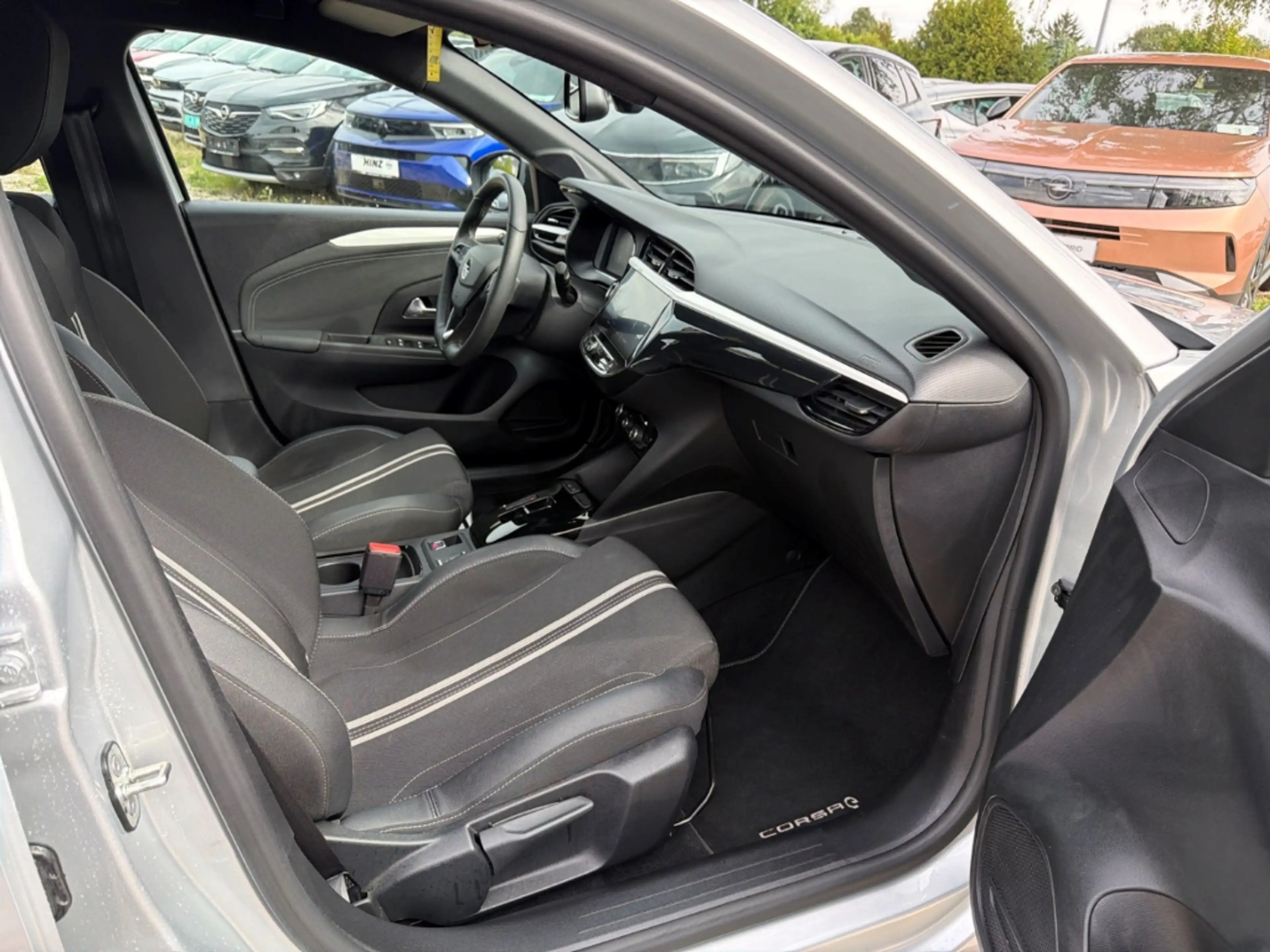 Opel Corsa-e GS Electric,Wärmepumpe,TWW,Allw,SHZ,LRHZ,LED — photo 12