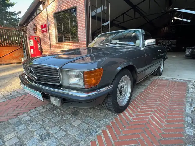 Mercedes-Benz 280 SL remise a niveau tres bon etat