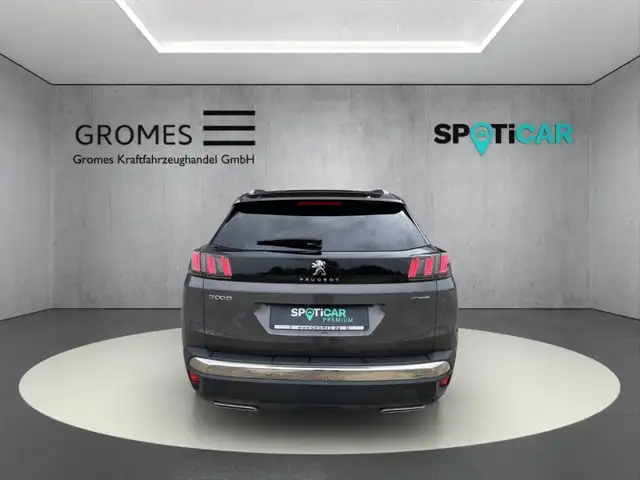 Peugeot 3008 view 4