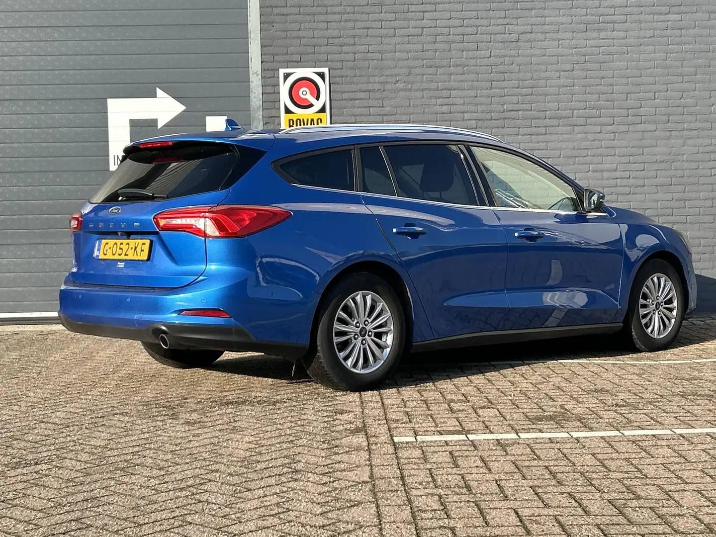 Ford Focus Wagon 1.0 EcoBoost Titanium Business | € 5.950,- N Bleu - 2