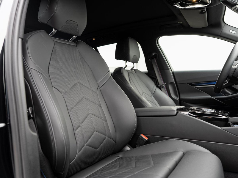 BMW 520 d Tour M-Sport PRO AHK PANO ACC Sitzlüft H&K — photo 15