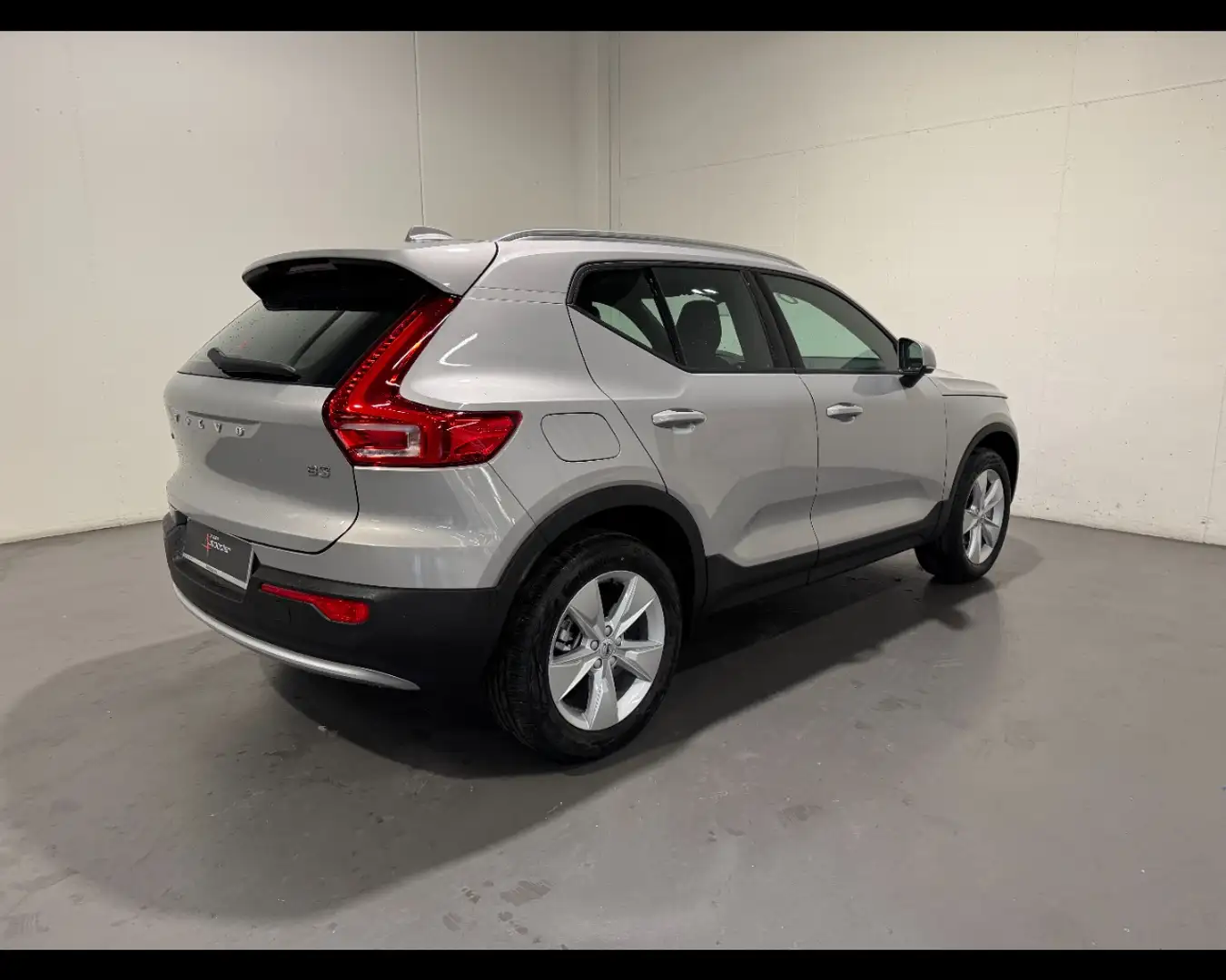 Volvo XC40 B3 GEARTRONIC CORE Argento - 2