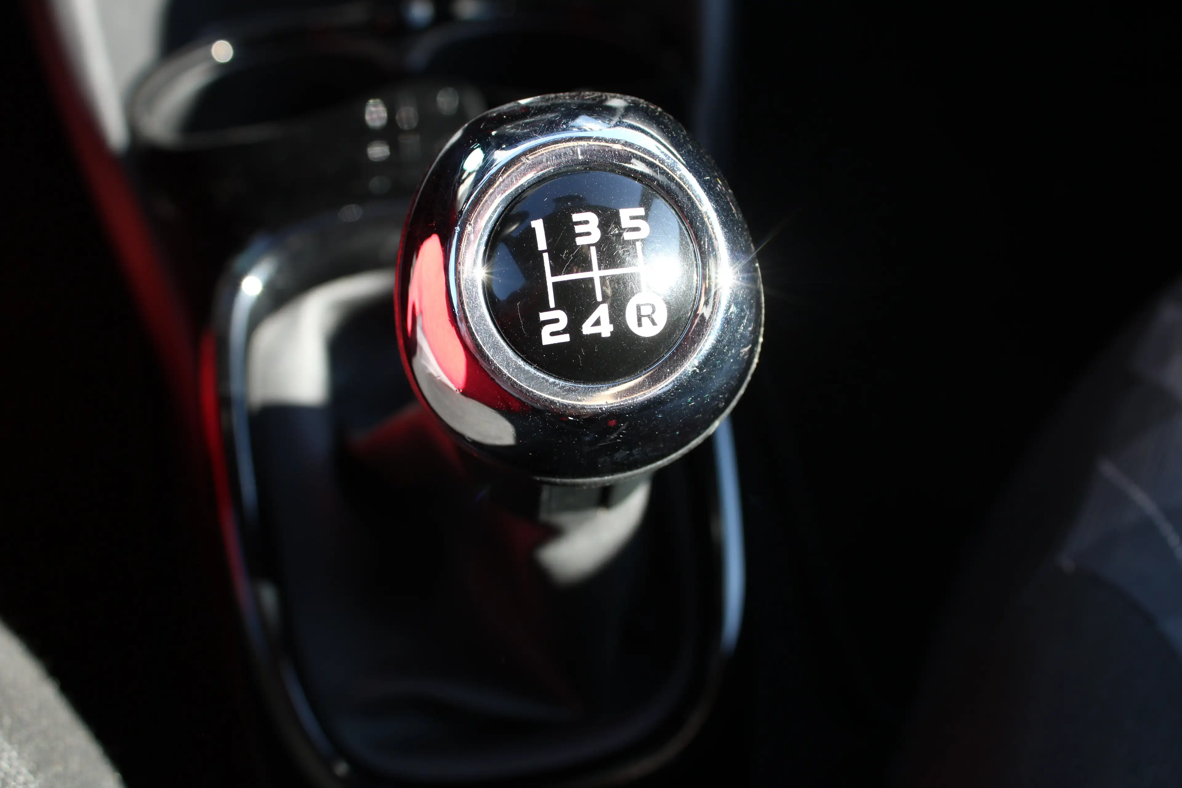 Peugeot 108 1.0 e-VTi Allure | Navi by app | Camera | Climate — photo 30