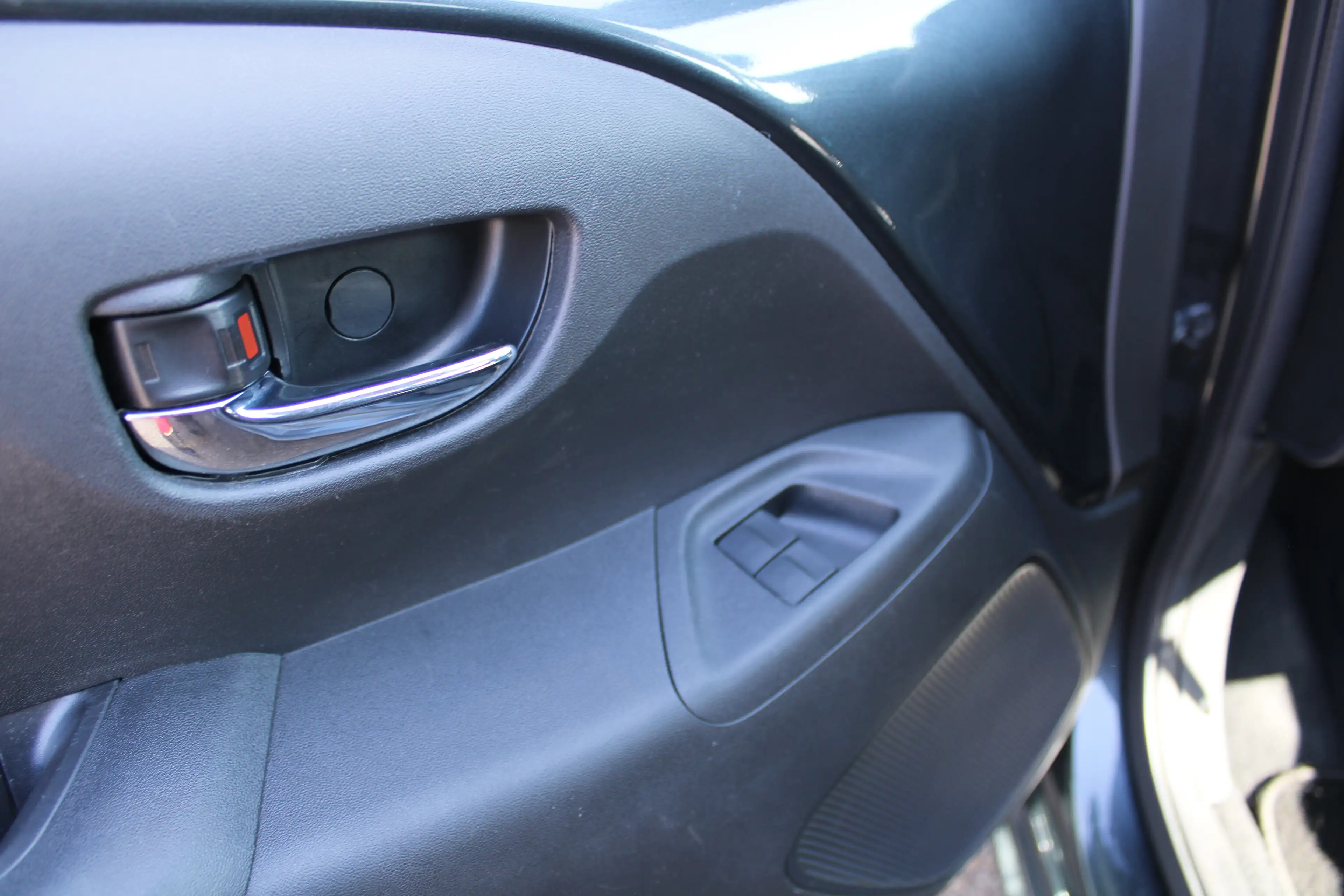 Peugeot 108 1.0 e-VTi Allure | Navi by app | Camera | Climate — photo 16
