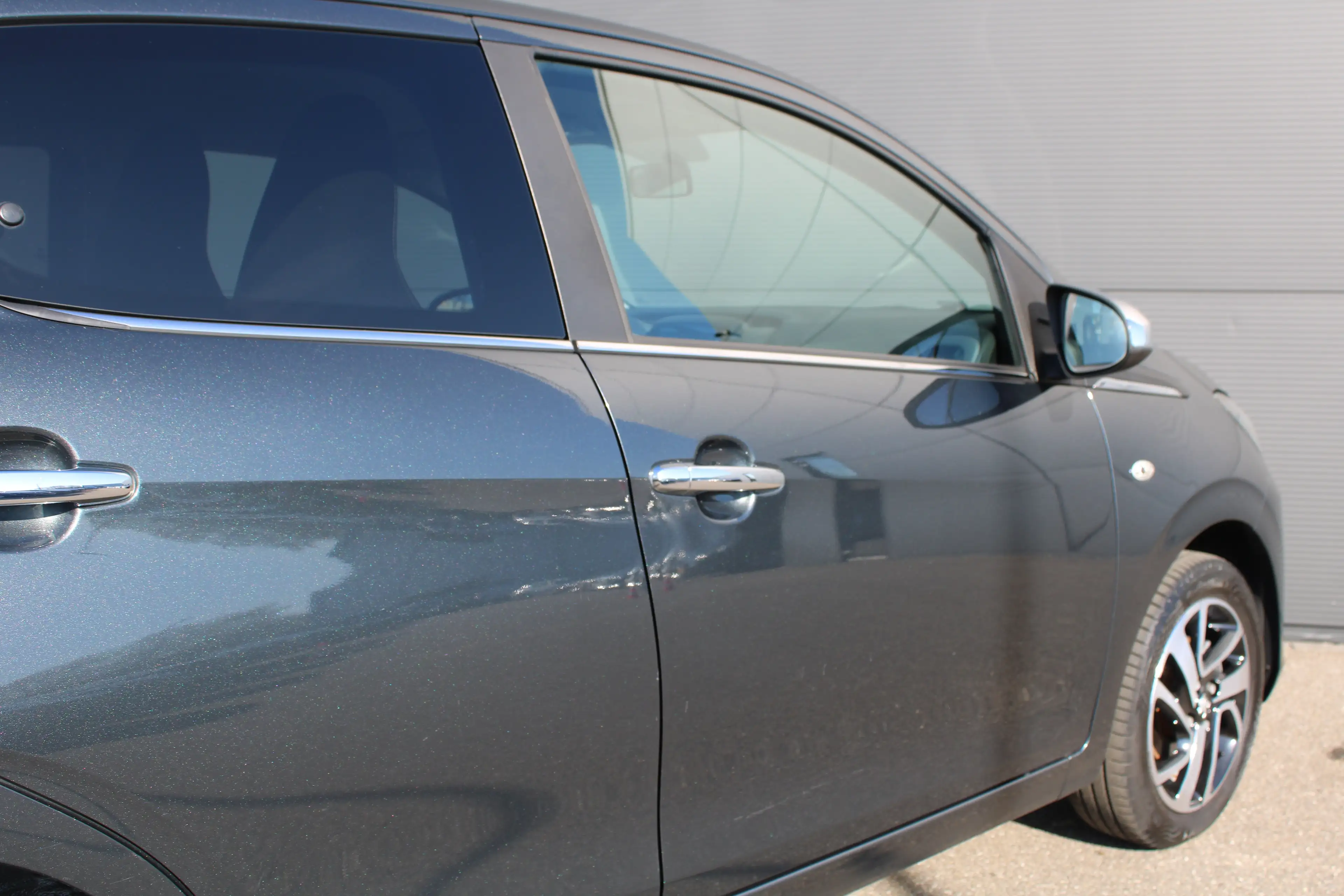 Peugeot 108 1.0 e-VTi Allure | Navi by app | Camera | Climate — photo 10